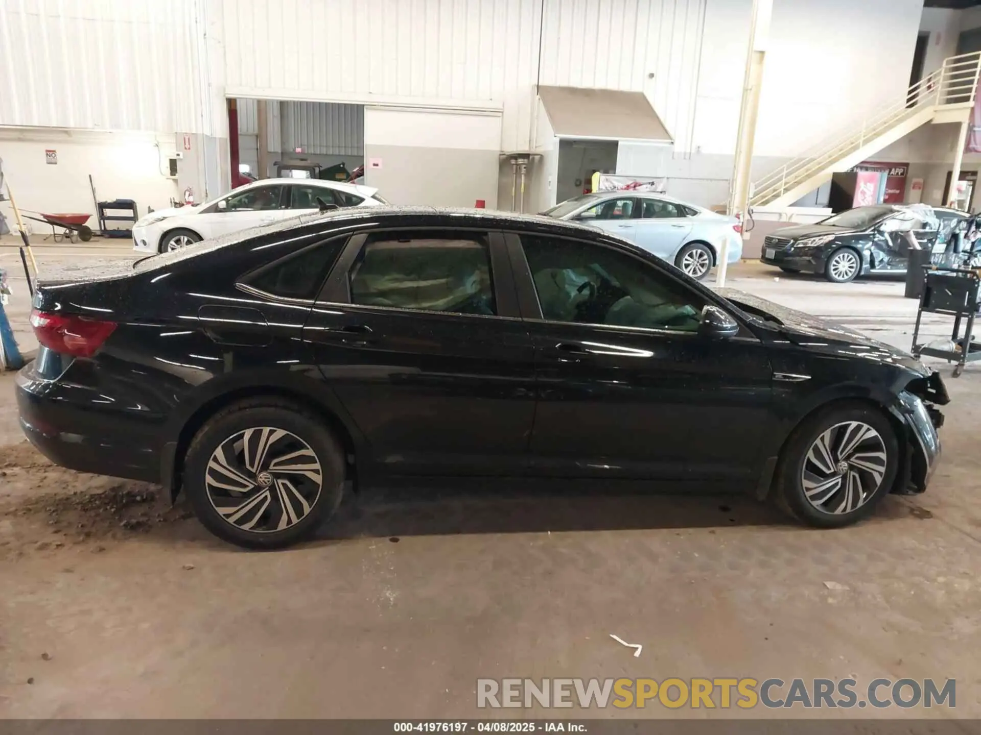 14 Photograph of a damaged car 3VWEB7BU6LM017747 VOLKSWAGEN JETTA 2020