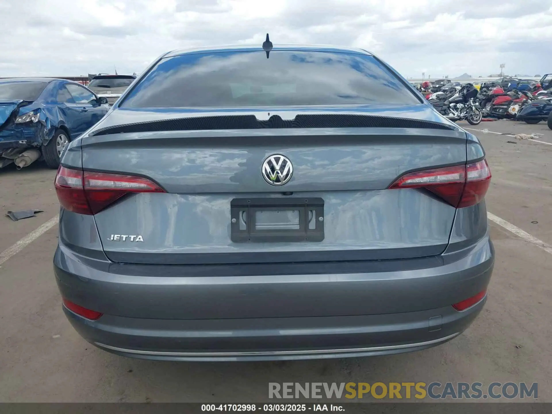 16 Photograph of a damaged car 3VWEB7BU8LM010315 VOLKSWAGEN JETTA 2020
