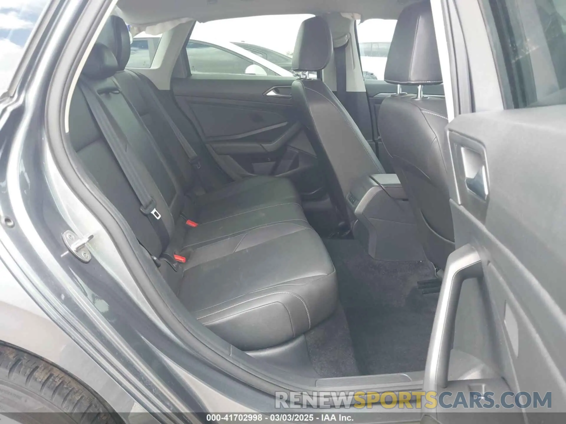 8 Photograph of a damaged car 3VWEB7BU8LM010315 VOLKSWAGEN JETTA 2020