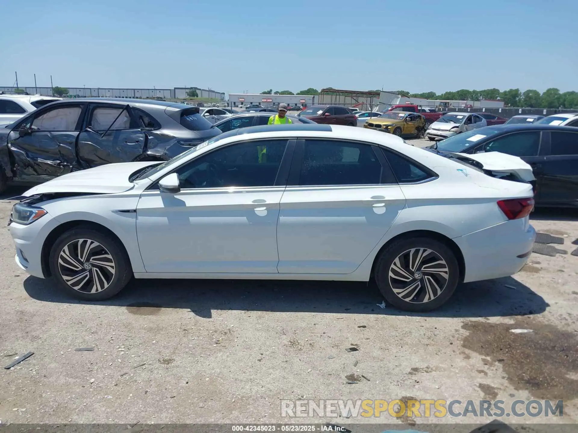 14 Photograph of a damaged car 3VWGB7BU0LM042751 VOLKSWAGEN JETTA 2020
