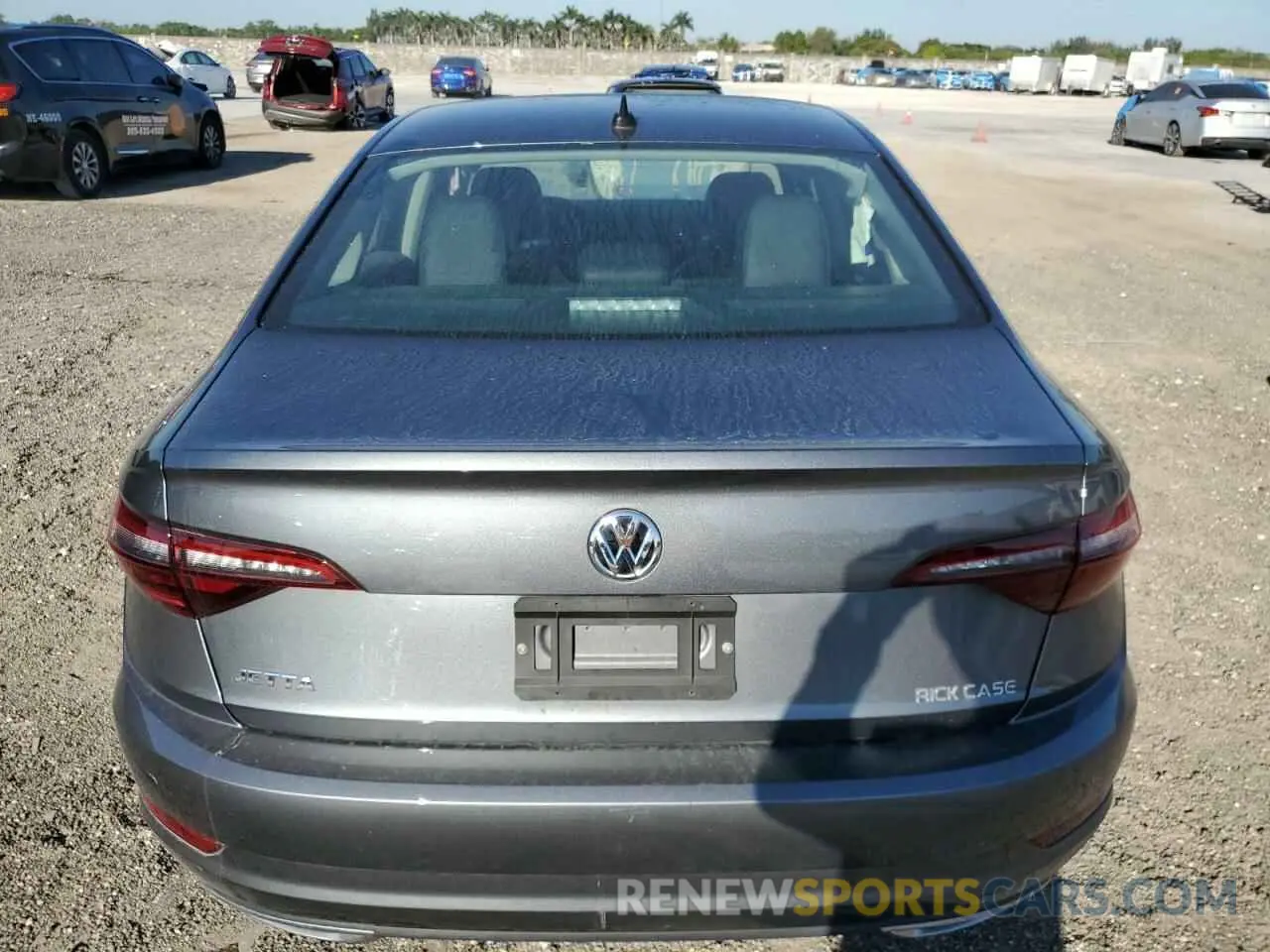 6 Photograph of a damaged car 3VWGB7BU8LM044070 VOLKSWAGEN JETTA 2020