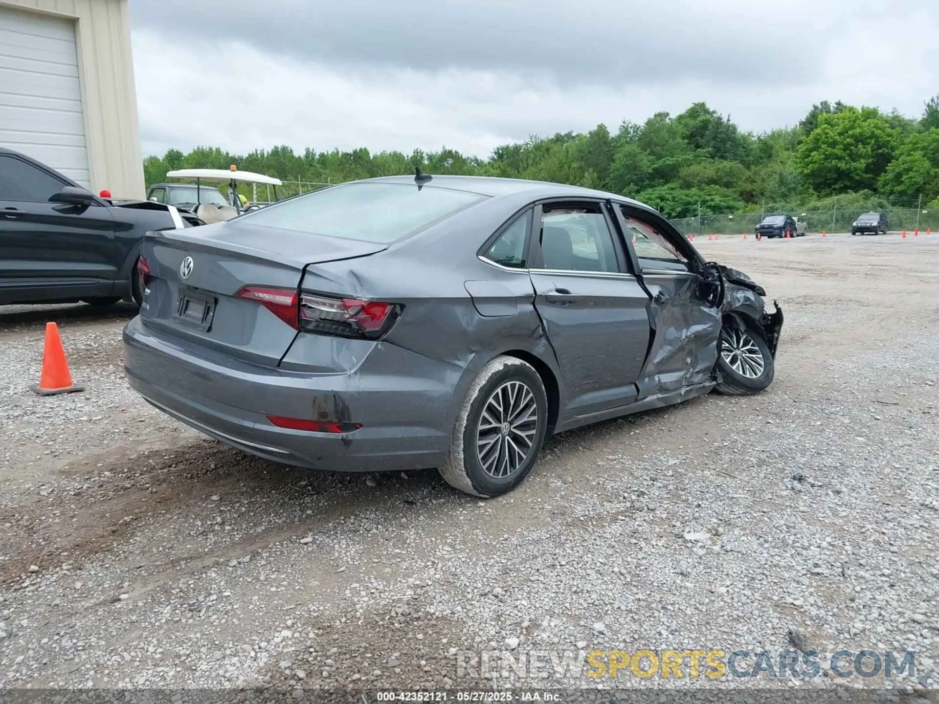 4 Фотография поврежденного автомобиля 3VWC57BU0MM039209 VOLKSWAGEN JETTA 2021