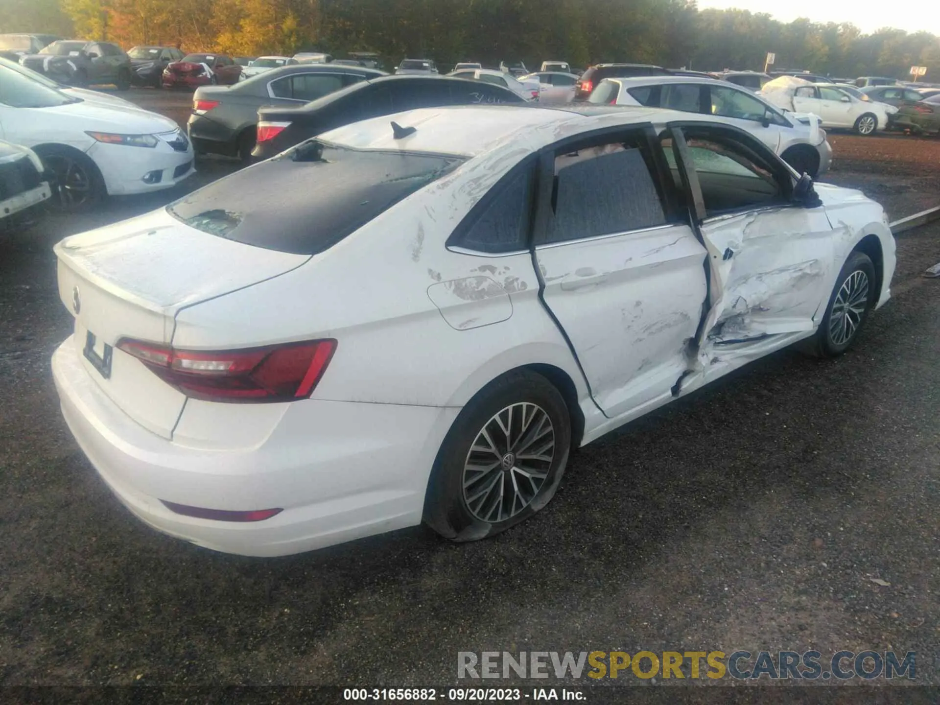 4 Фотография поврежденного автомобиля 3VWC57BU1MM017025 VOLKSWAGEN JETTA 2021