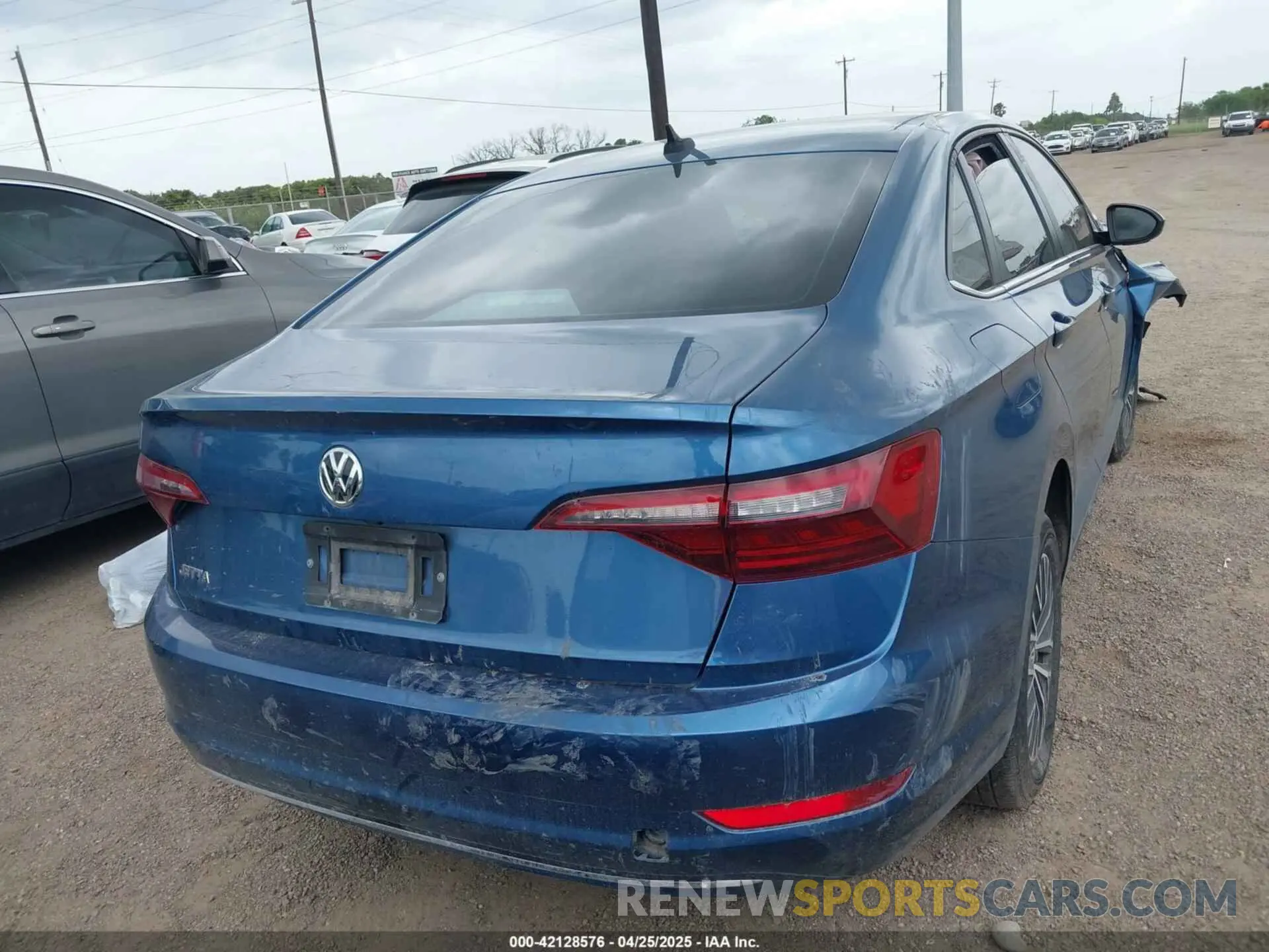 4 Фотография поврежденного автомобиля 3VWC57BU2MM025974 VOLKSWAGEN JETTA 2021