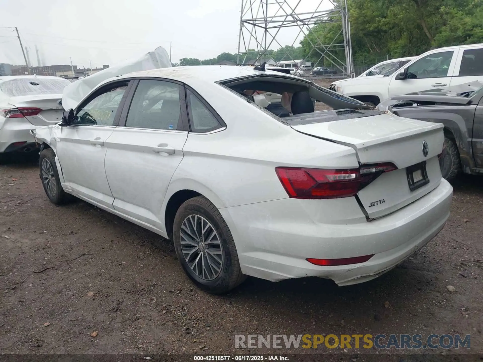 3 Фотография поврежденного автомобиля 3VWC57BU3MM011954 VOLKSWAGEN JETTA 2021