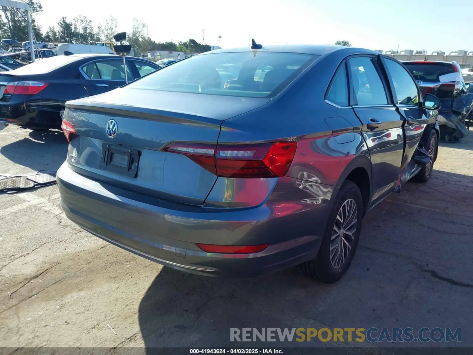 4 Фотография поврежденного автомобиля 3VWC57BU3MM064332 VOLKSWAGEN JETTA 2021