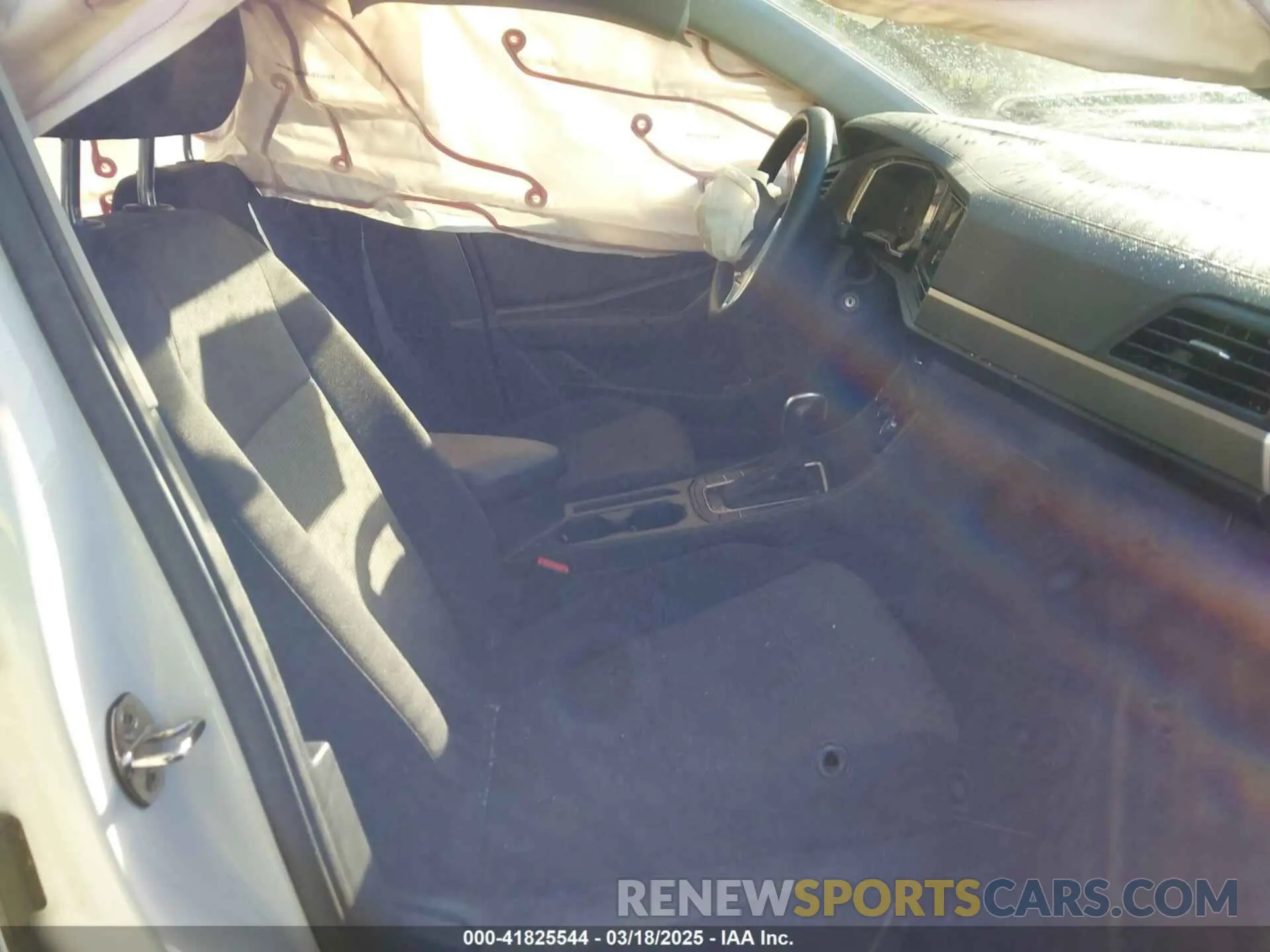 5 Photograph of a damaged car 3VWC57BU3MM104022 VOLKSWAGEN JETTA 2021