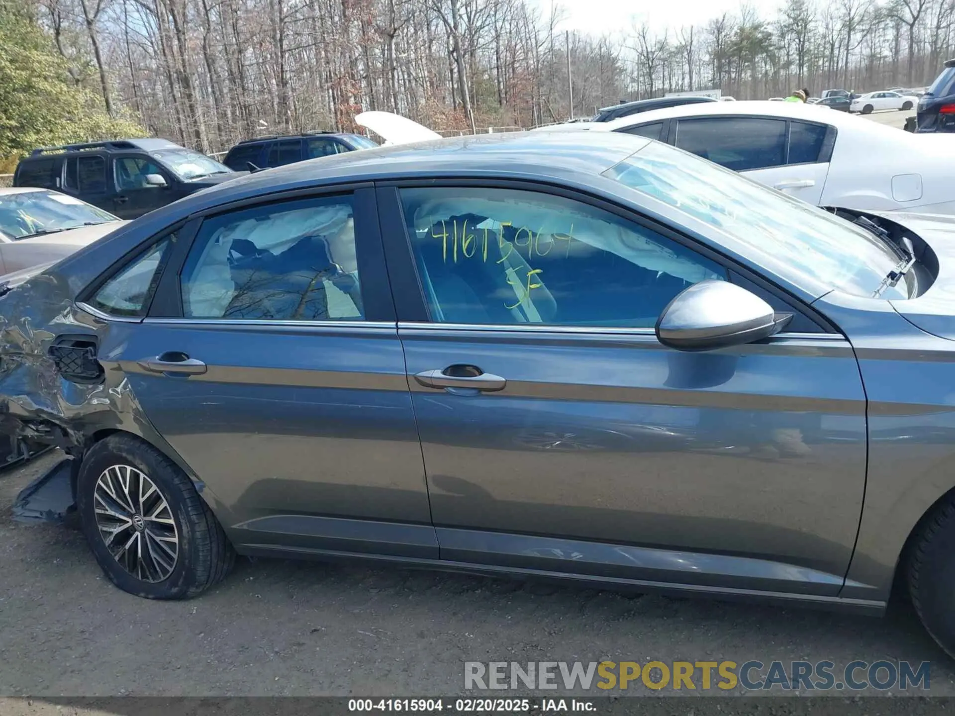 13 Photograph of a damaged car 3VWC57BU4MM004947 VOLKSWAGEN JETTA 2021