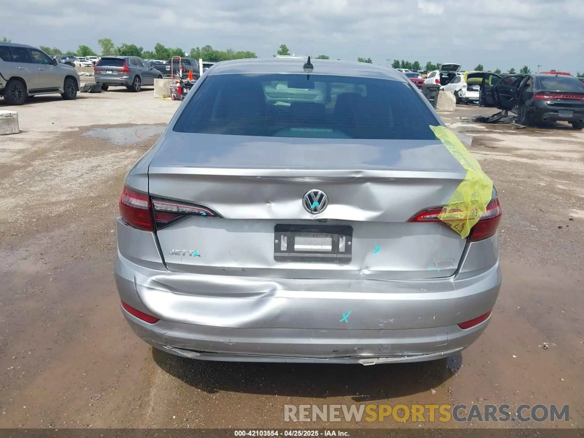 16 Photograph of a damaged car 3VWC57BU4MM094780 VOLKSWAGEN JETTA 2021