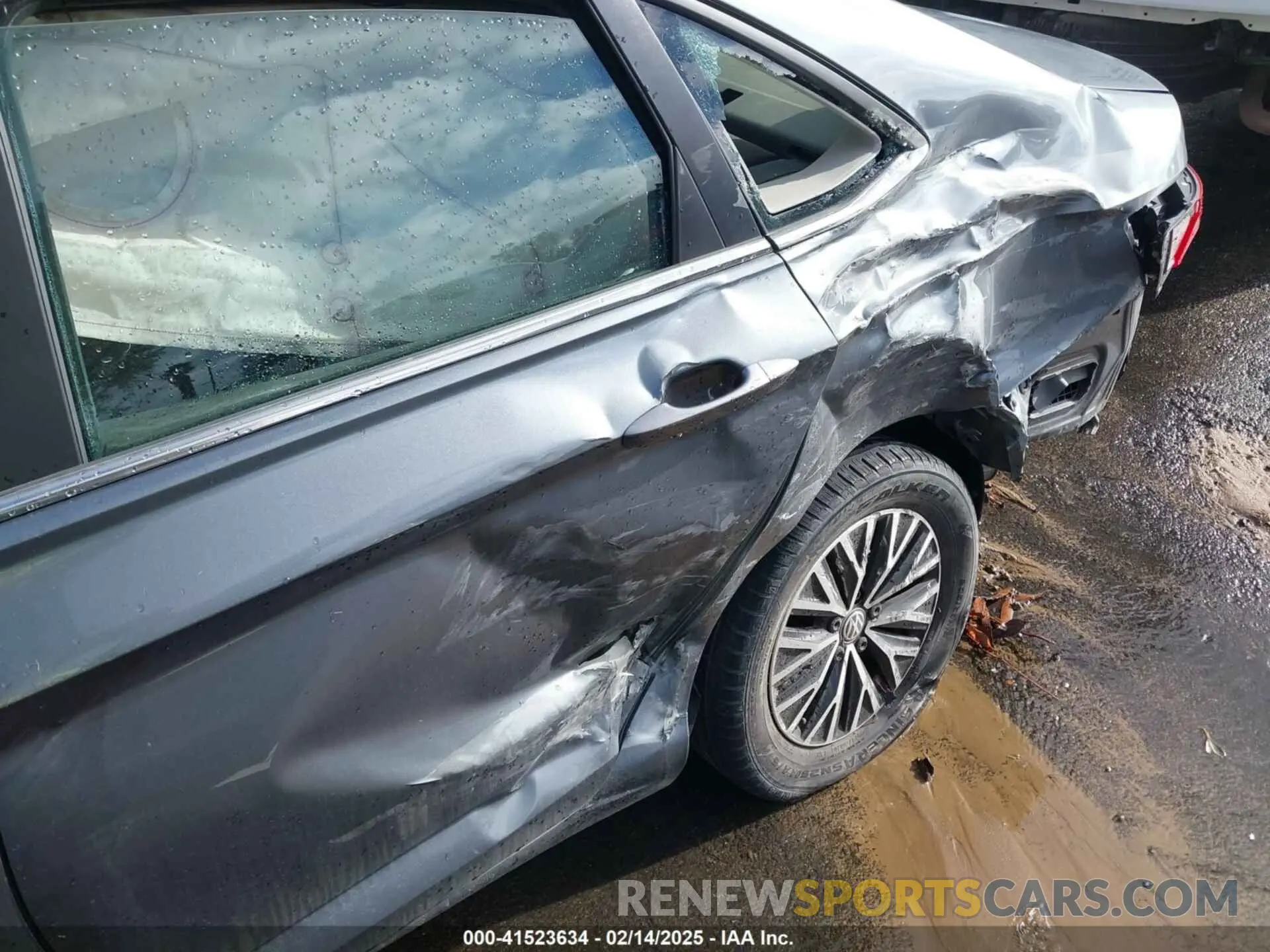 6 Photograph of a damaged car 3VWC57BU5MM050691 VOLKSWAGEN JETTA 2021