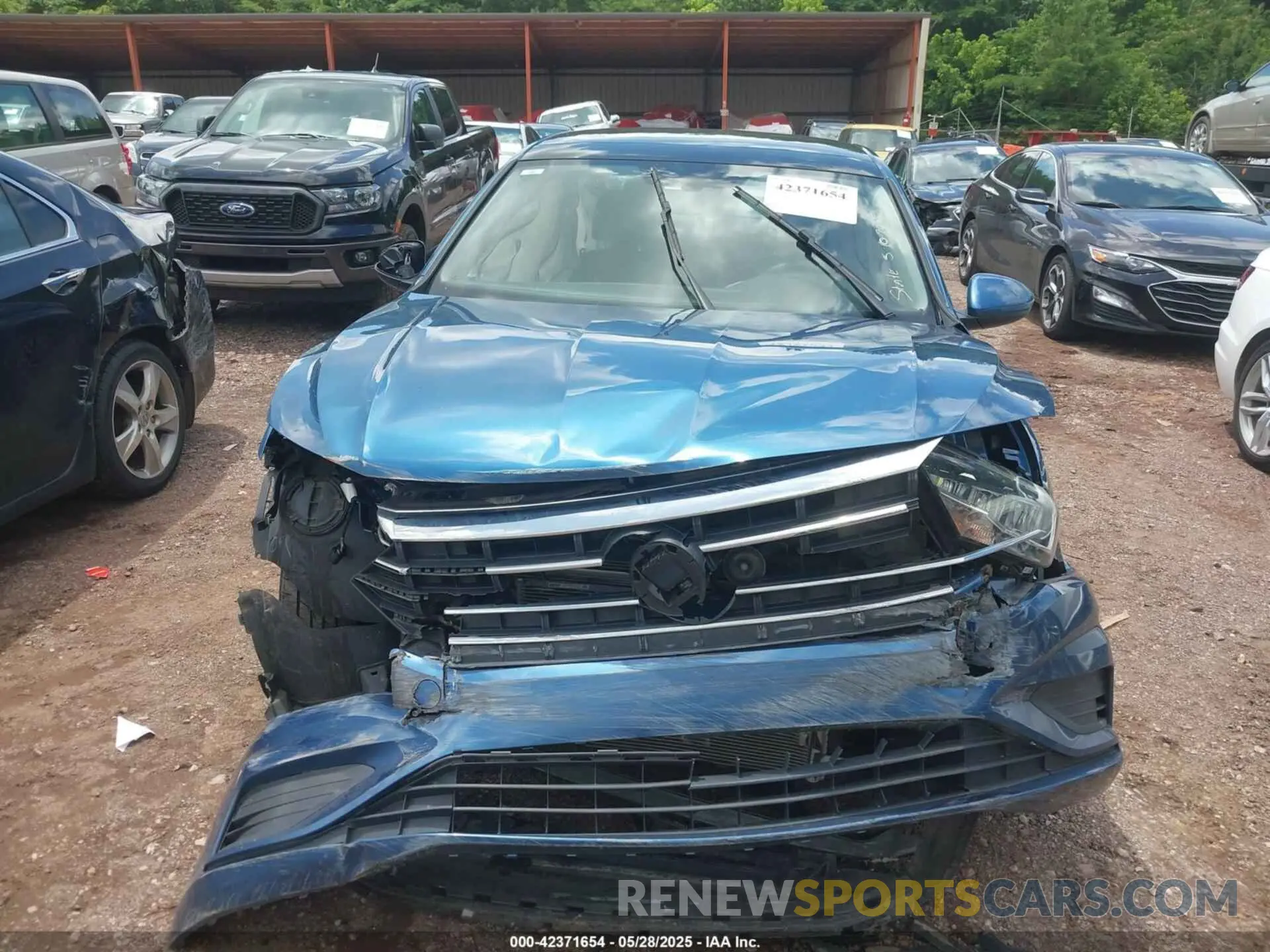 12 Photograph of a damaged car 3VWC57BU6MM033172 VOLKSWAGEN JETTA 2021