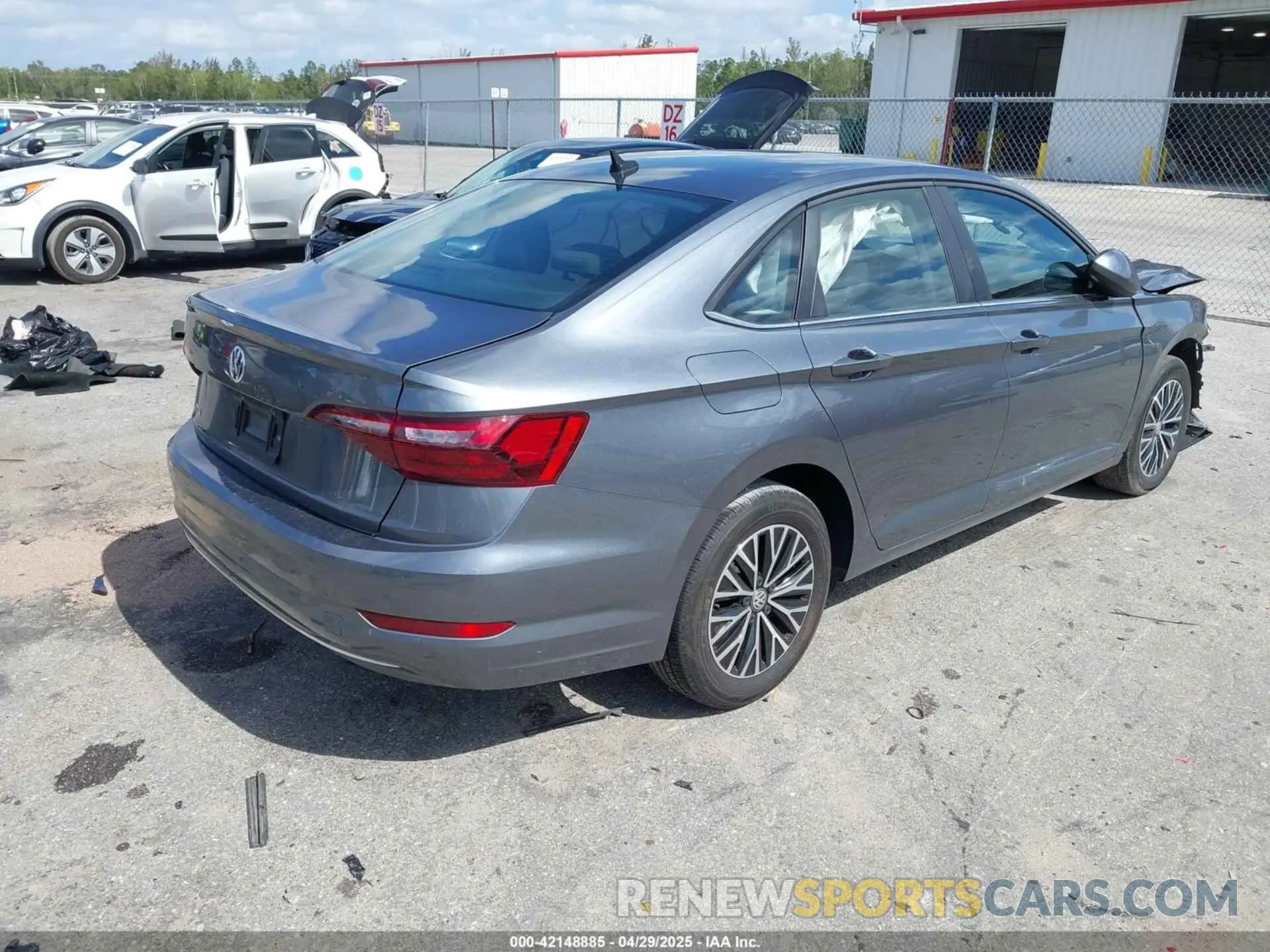 4 Фотография поврежденного автомобиля 3VWC57BU7MM013061 VOLKSWAGEN JETTA 2021