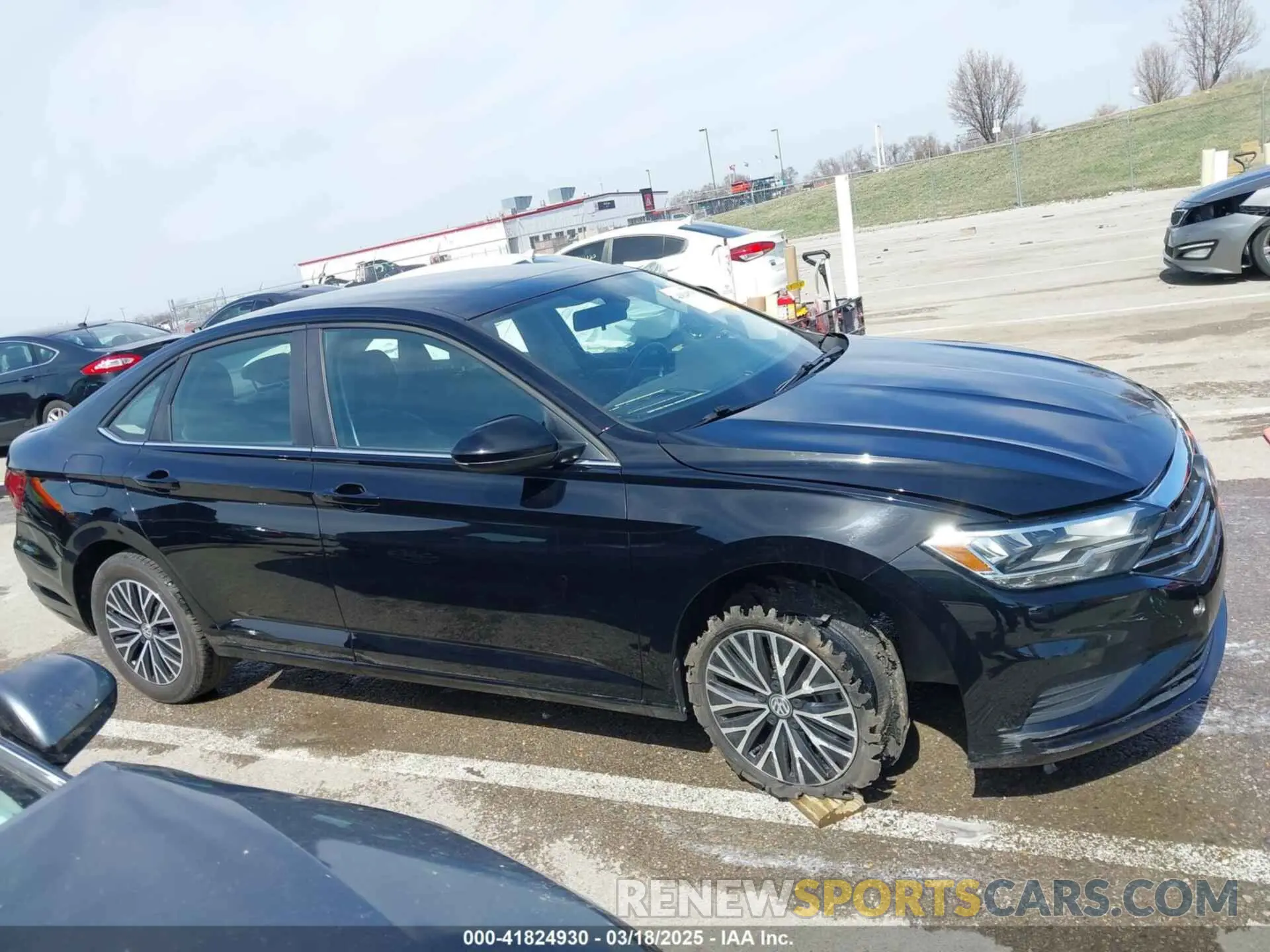 13 Photograph of a damaged car 3VWC57BU7MM015909 VOLKSWAGEN JETTA 2021