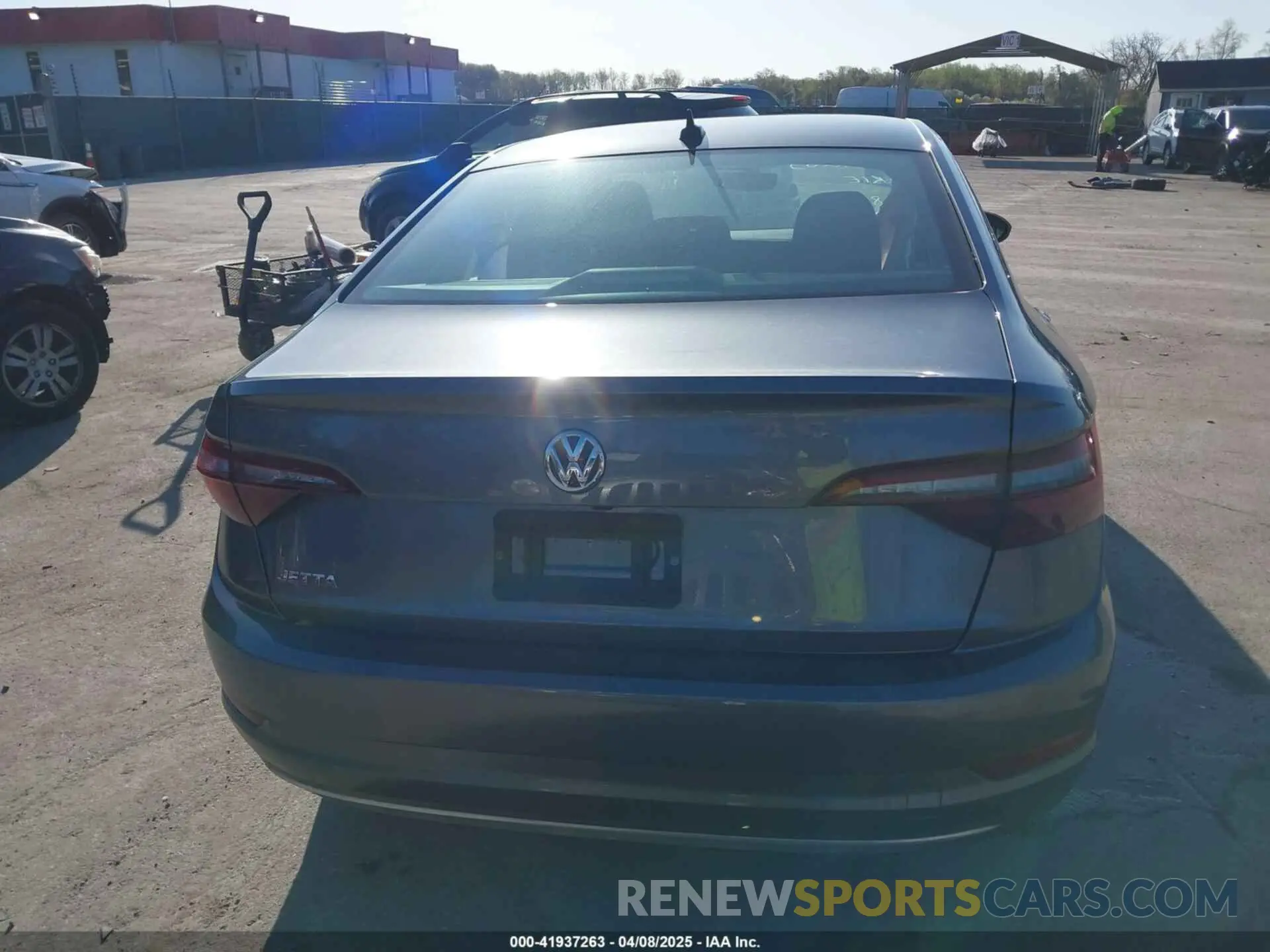 17 Photograph of a damaged car 3VWC57BU7MM050305 VOLKSWAGEN JETTA 2021