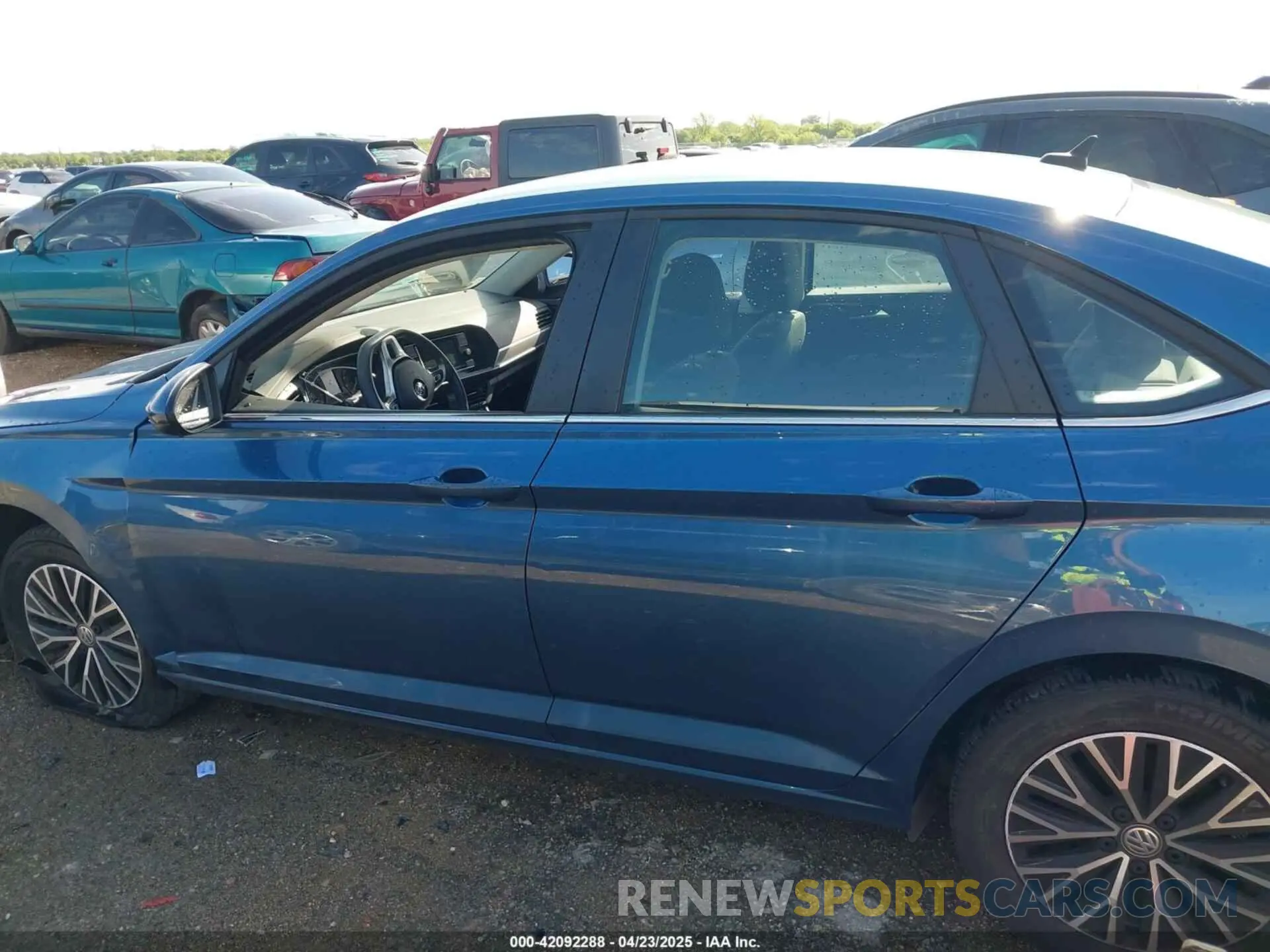 14 Photograph of a damaged car 3VWC57BUXMM008825 VOLKSWAGEN JETTA 2021
