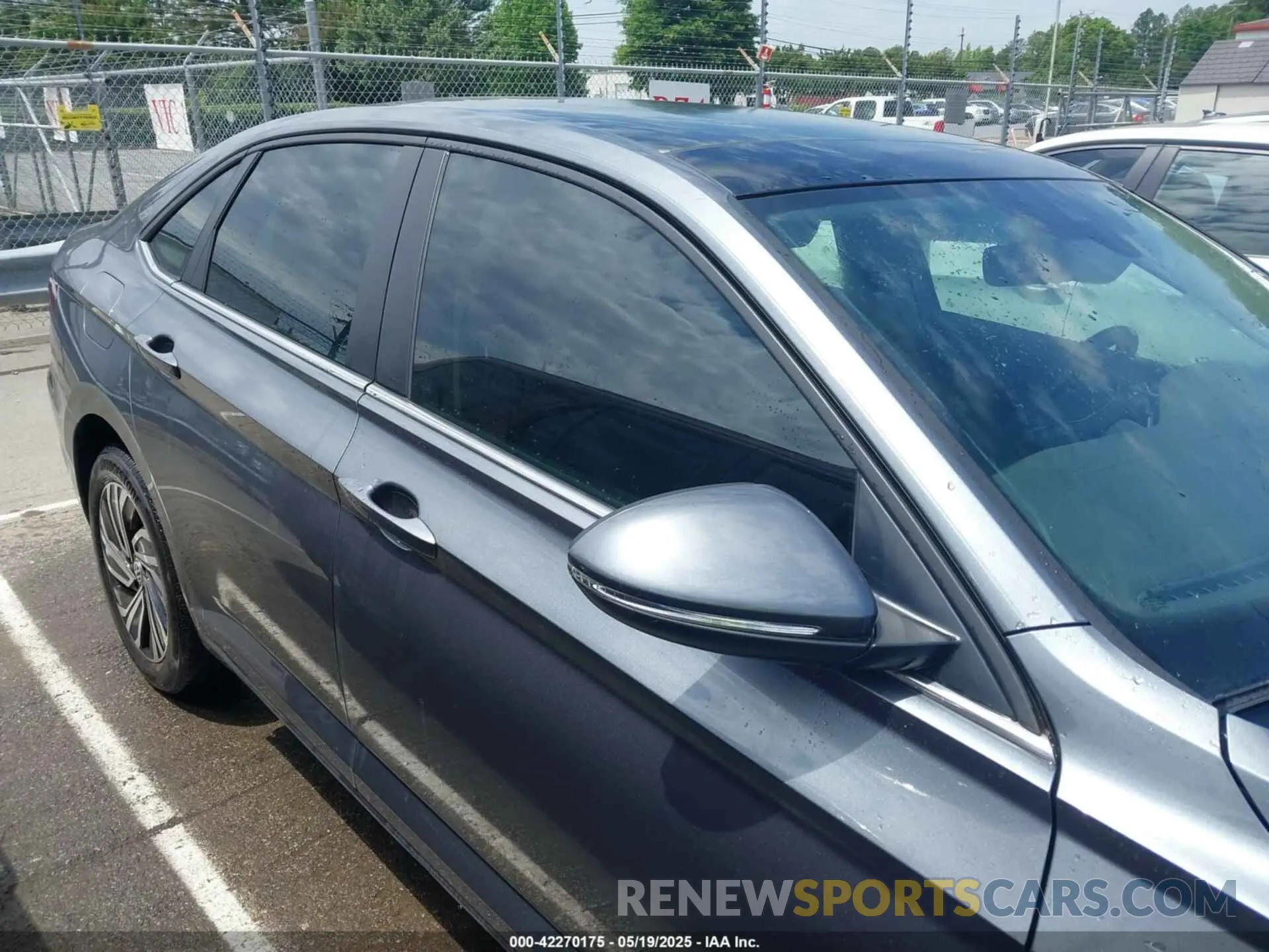 13 Photograph of a damaged car 3VWG57BU9MM100493 VOLKSWAGEN JETTA 2021