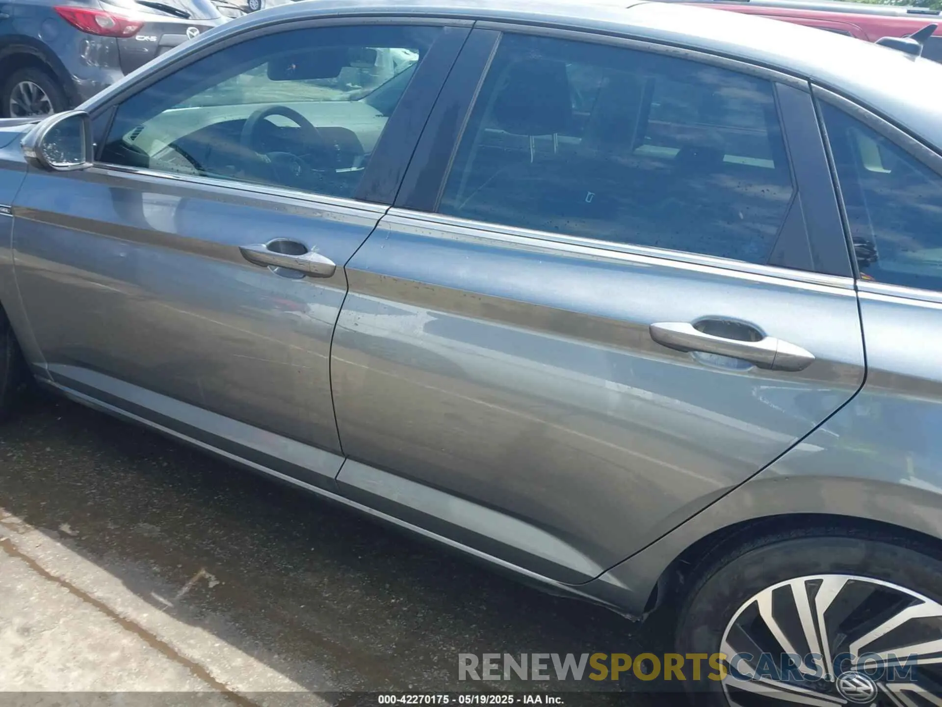 14 Photograph of a damaged car 3VWG57BU9MM100493 VOLKSWAGEN JETTA 2021