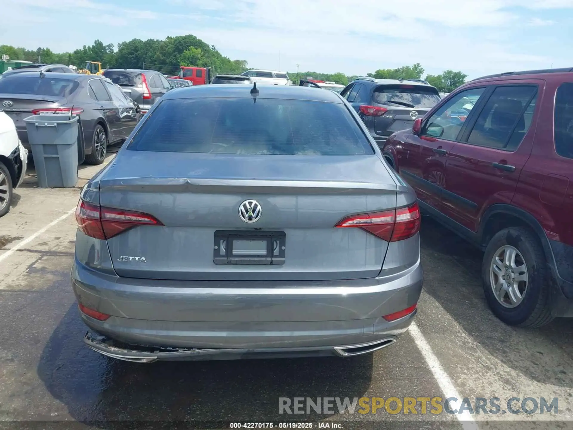 16 Photograph of a damaged car 3VWG57BU9MM100493 VOLKSWAGEN JETTA 2021