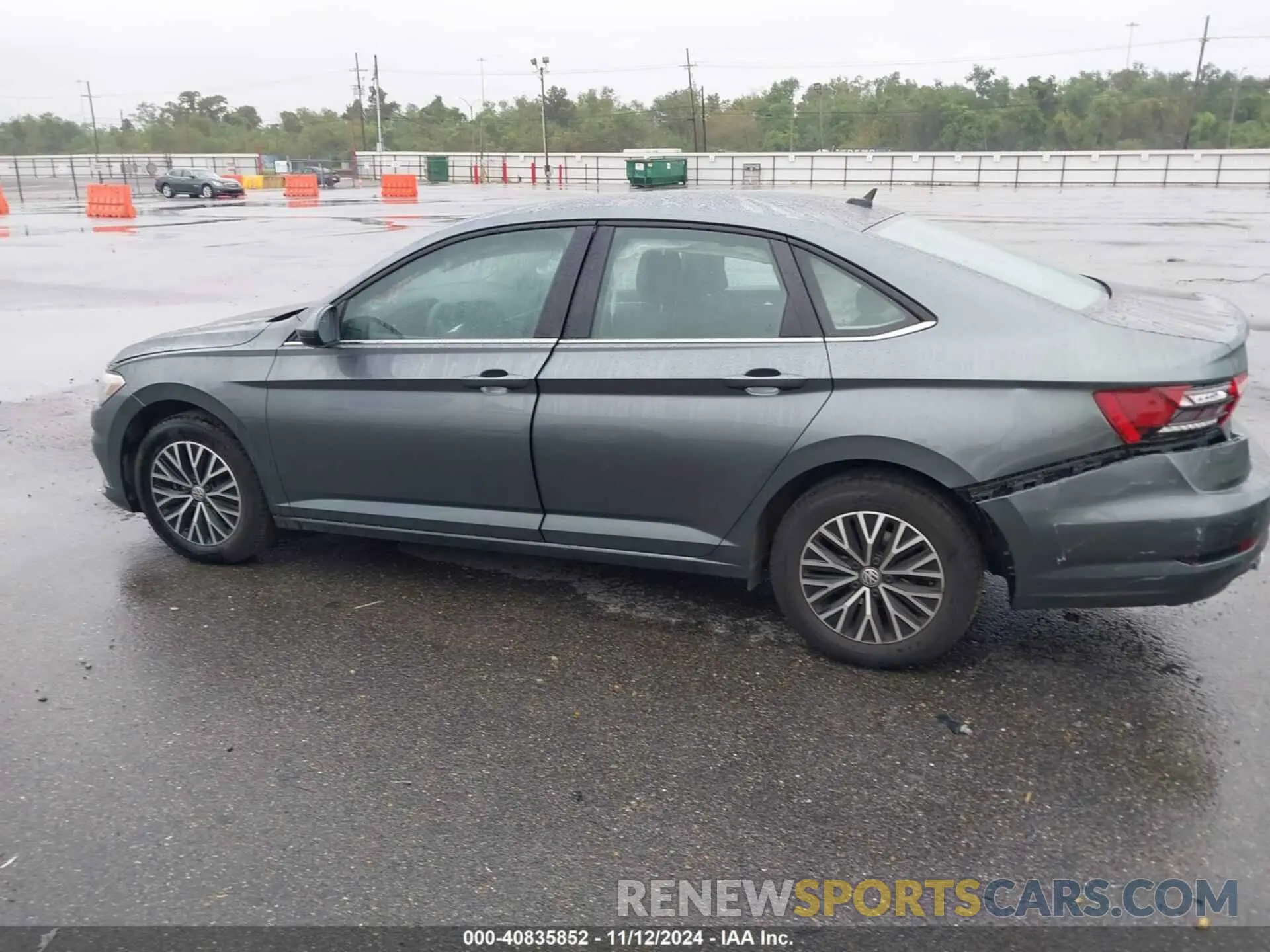 14 Photograph of a damaged car 3VWN57BU5MM070139 VOLKSWAGEN JETTA 2021