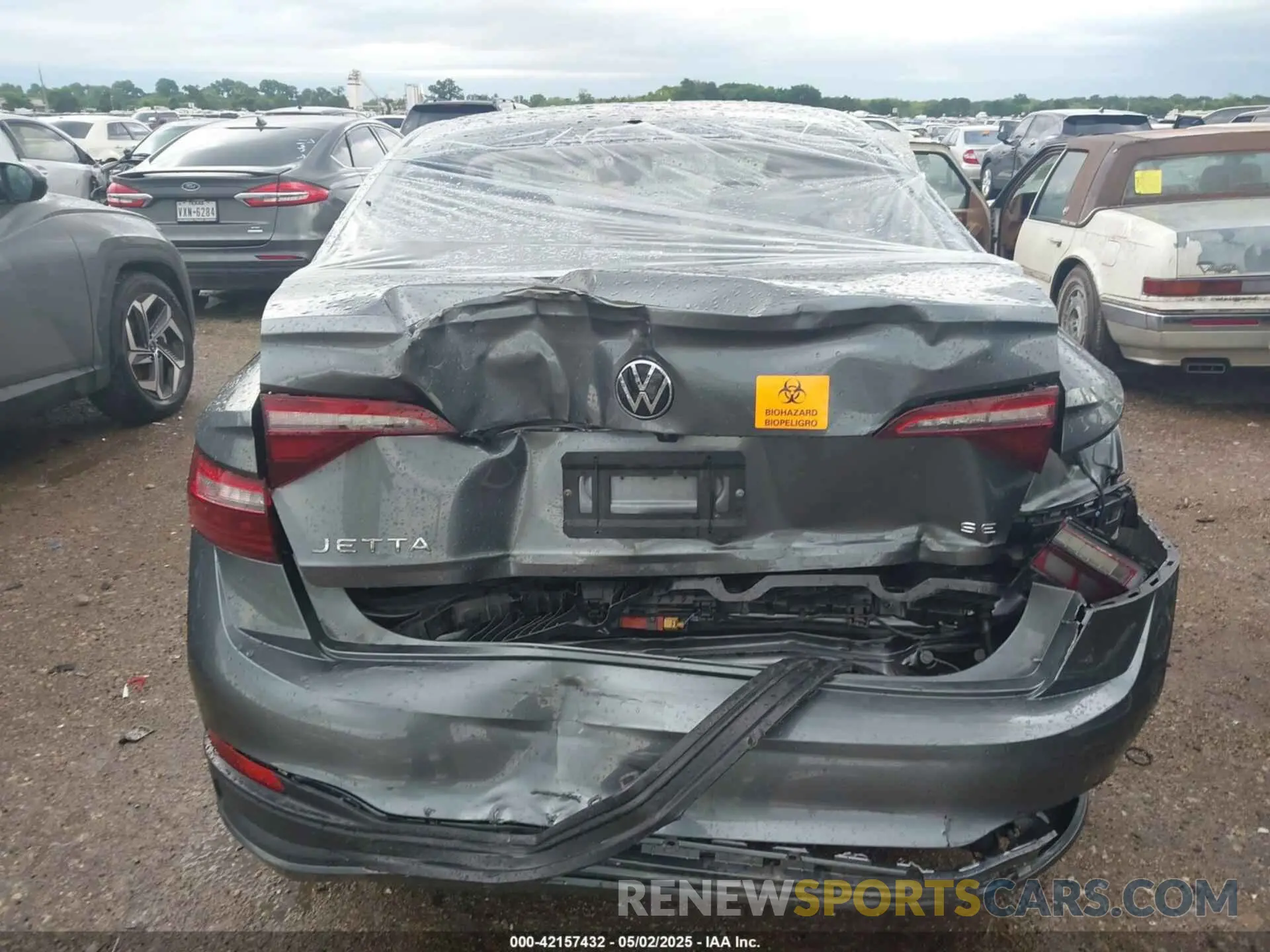 16 Photograph of a damaged car 3VW7M7BU2NM014611 VOLKSWAGEN JETTA 2022
