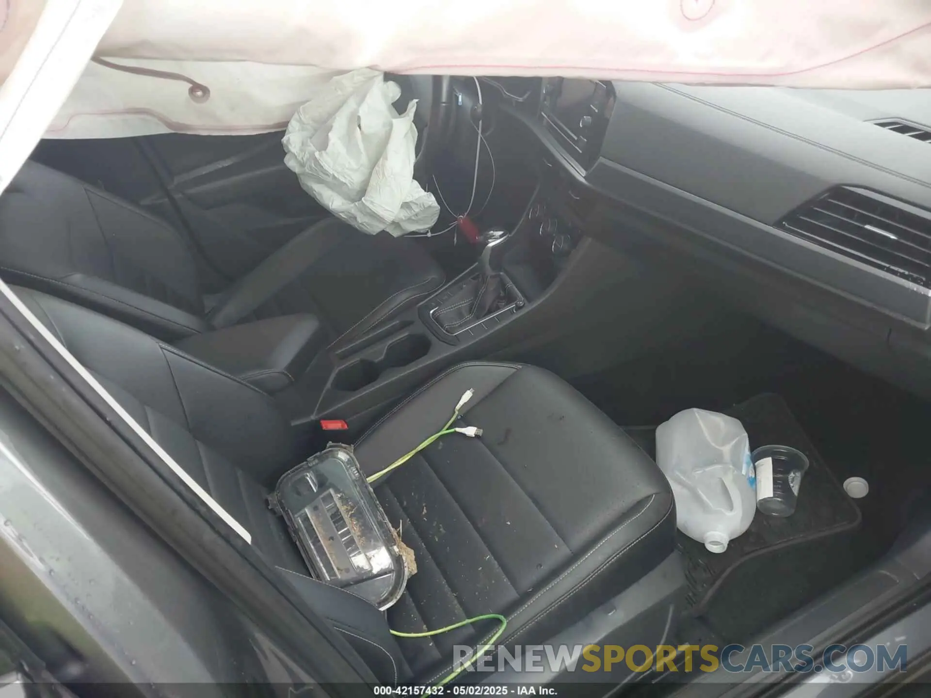 5 Photograph of a damaged car 3VW7M7BU2NM014611 VOLKSWAGEN JETTA 2022