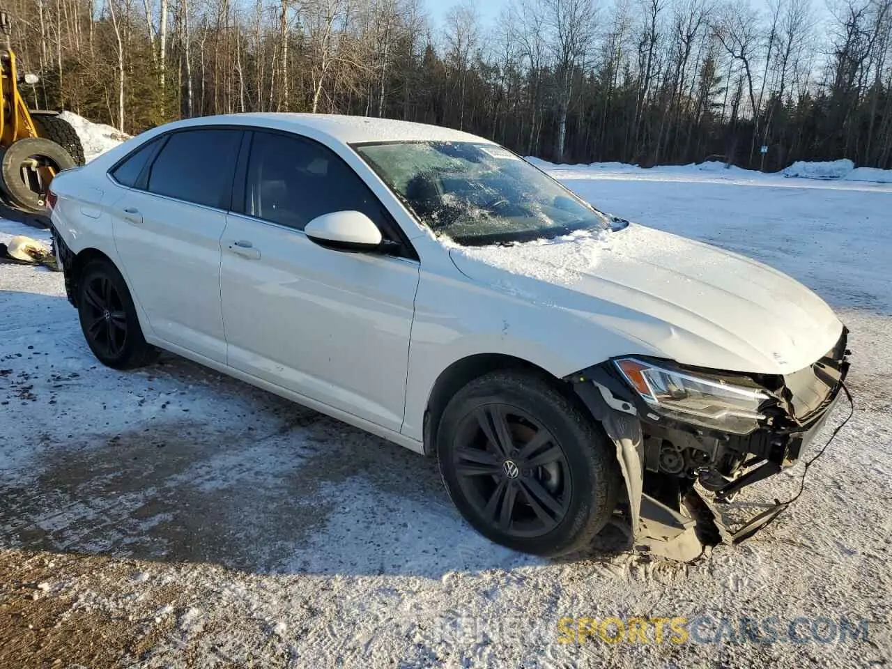 4 Photograph of a damaged car 3VWEM7BU2NM001980 VOLKSWAGEN JETTA 2022