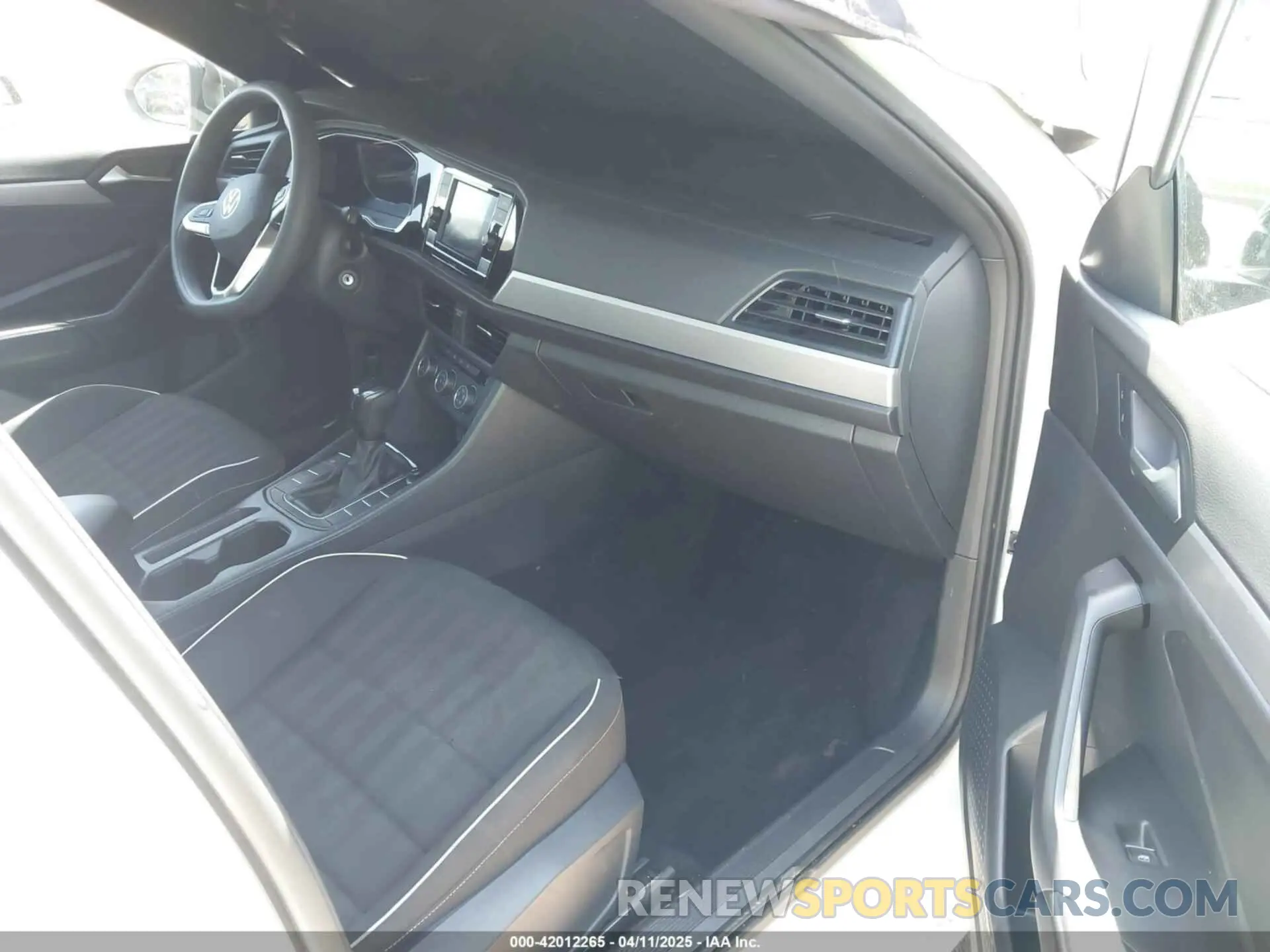 5 Photograph of a damaged car 3VWBM7BU4PM028958 VOLKSWAGEN JETTA 2023