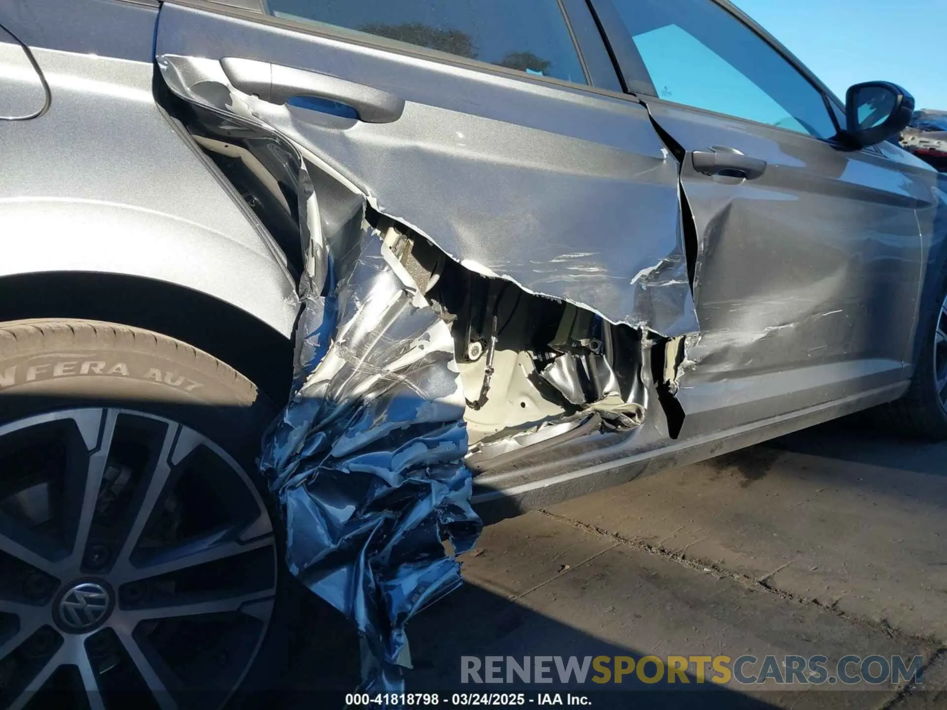 6 Photograph of a damaged car 3VWBM7BU5PM035014 VOLKSWAGEN JETTA 2023