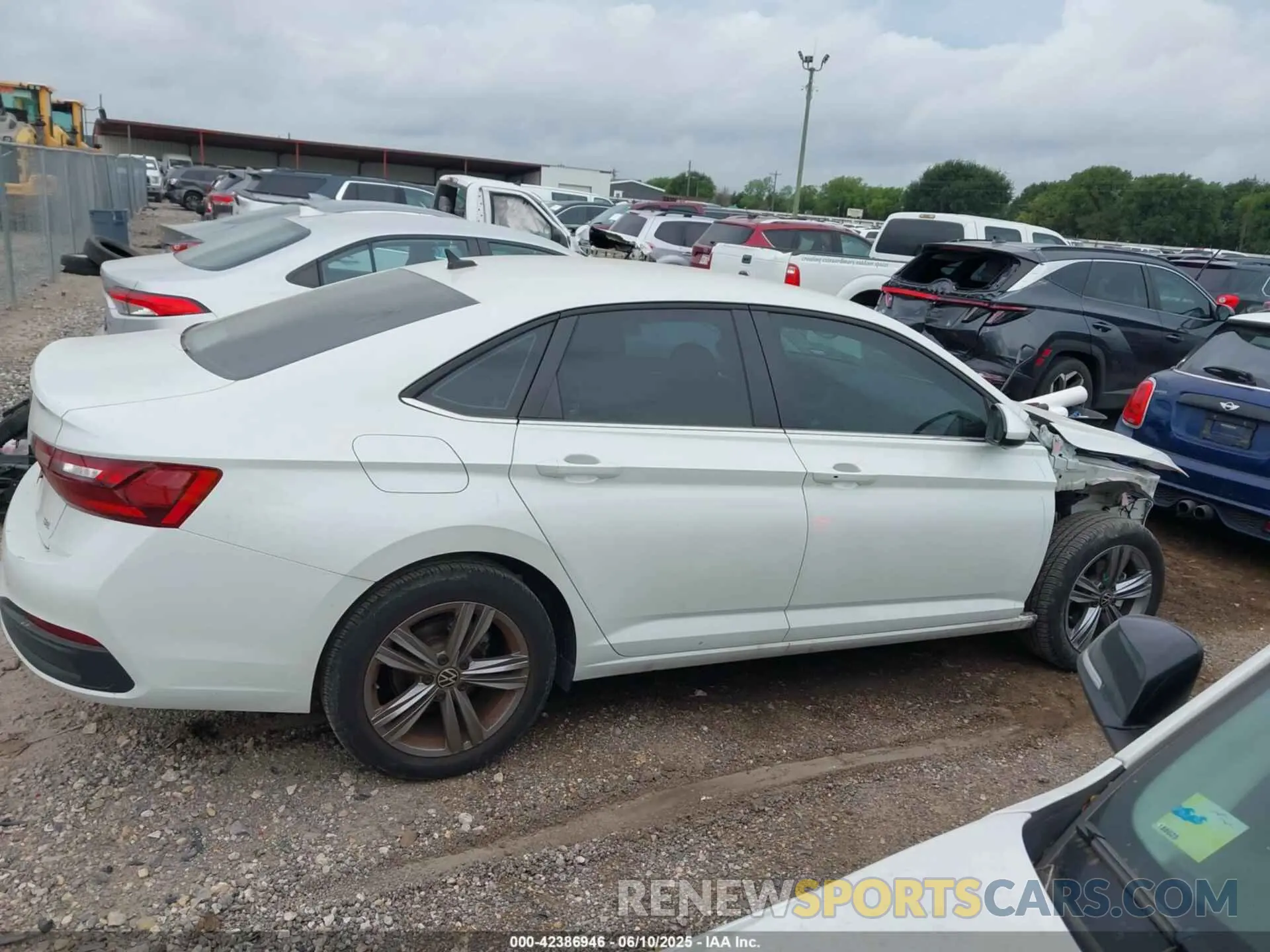 14 Photograph of a damaged car 3VWEM7BU7PM045914 VOLKSWAGEN JETTA 2023