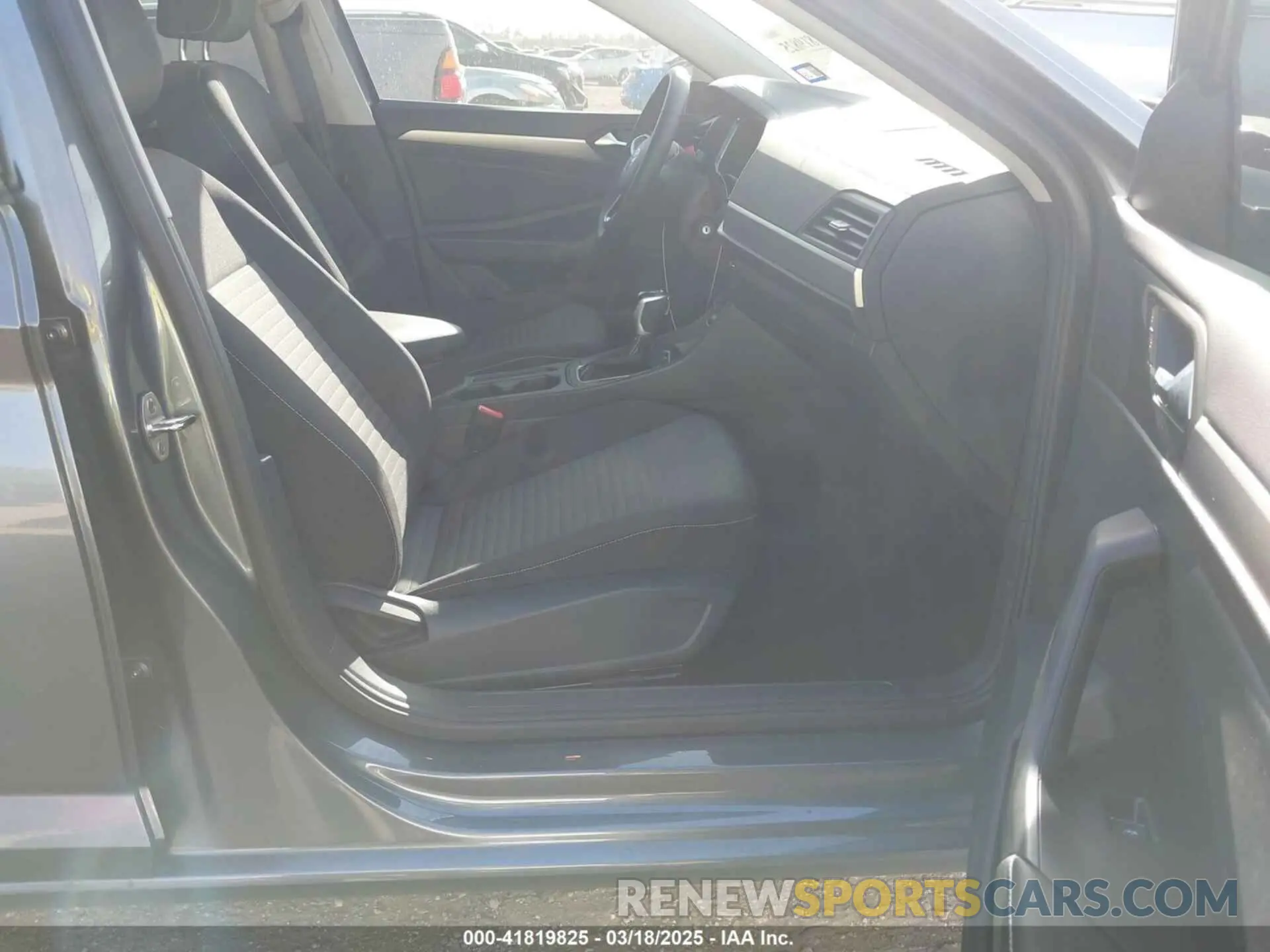 5 Фотография поврежденного автомобиля 3VW5M7BU0RM095394 VOLKSWAGEN JETTA 2024