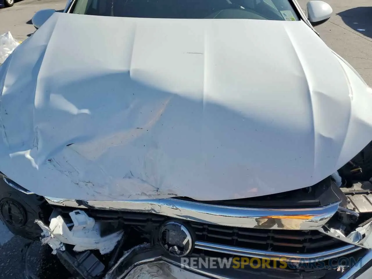 12 Photograph of a damaged car 3VW5M7BU0RM095945 VOLKSWAGEN JETTA 2024