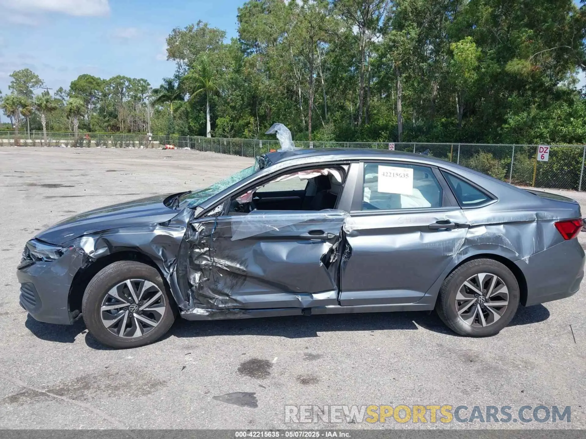 6 Photograph of a damaged car 3VW5M7BU2RM074403 VOLKSWAGEN JETTA 2024