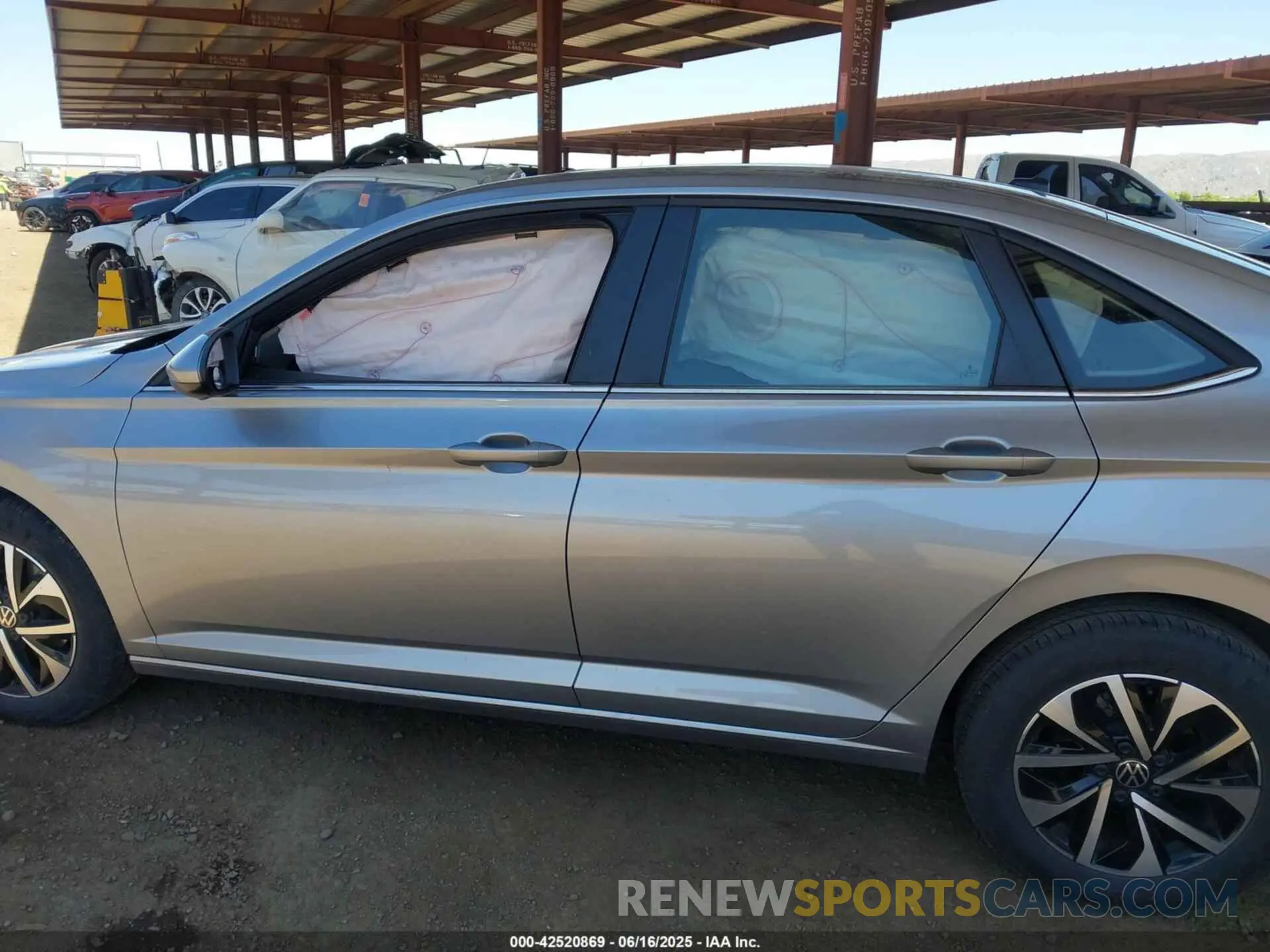 14 Photograph of a damaged car 3VW5M7BU4RM027972 VOLKSWAGEN JETTA 2024