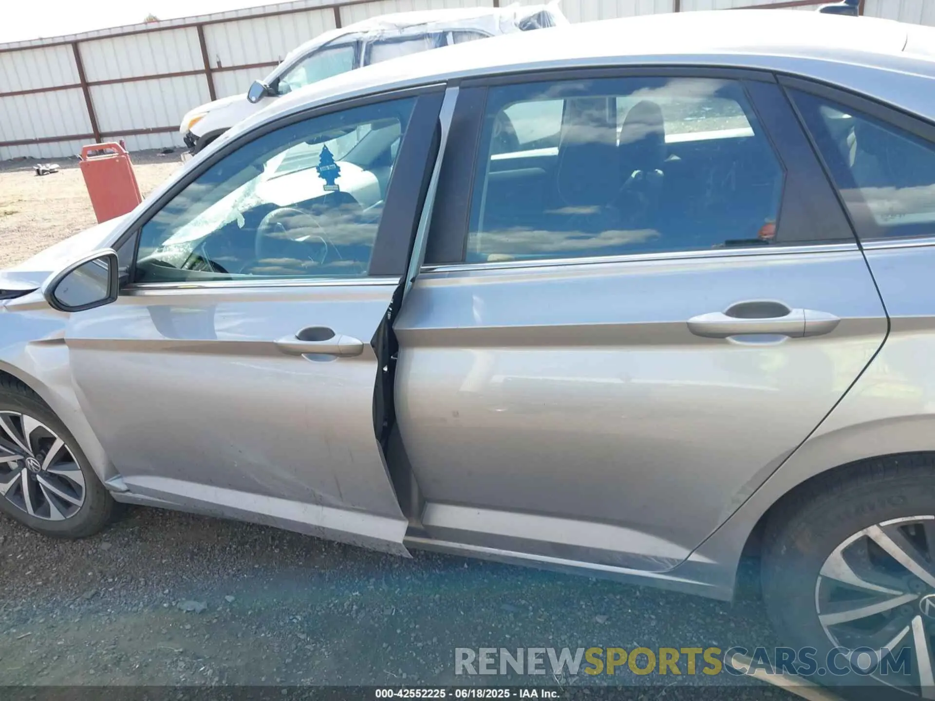 14 Photograph of a damaged car 3VW5M7BU4RM030919 VOLKSWAGEN JETTA 2024