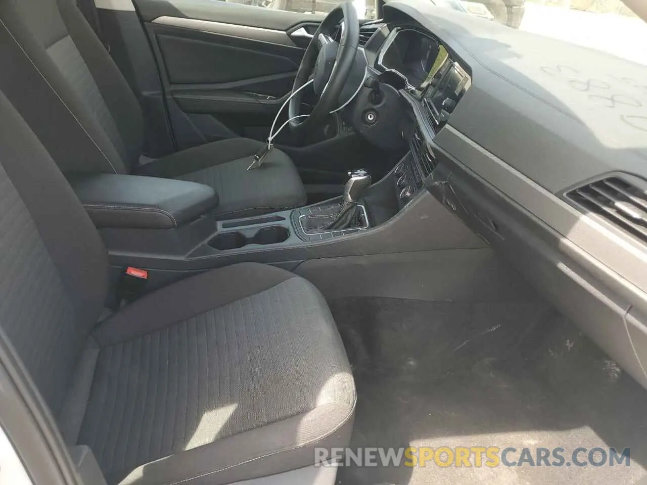 7 Photograph of a damaged car 3VW5M7BU9RM052883 VOLKSWAGEN JETTA 2024