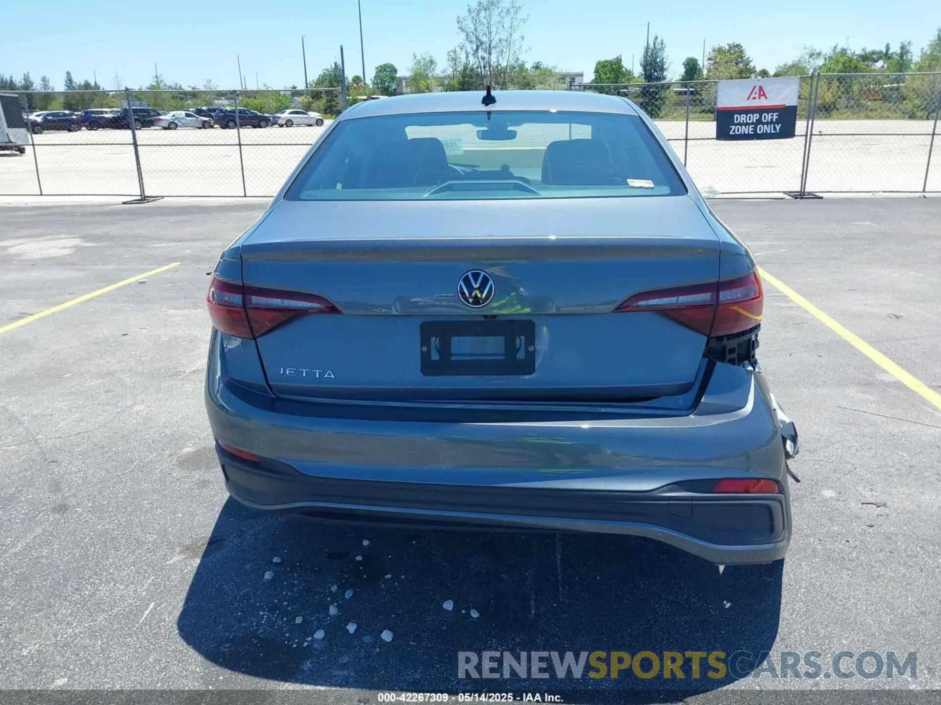 16 Photograph of a damaged car 3VW5M7BU9RM097967 VOLKSWAGEN JETTA 2024