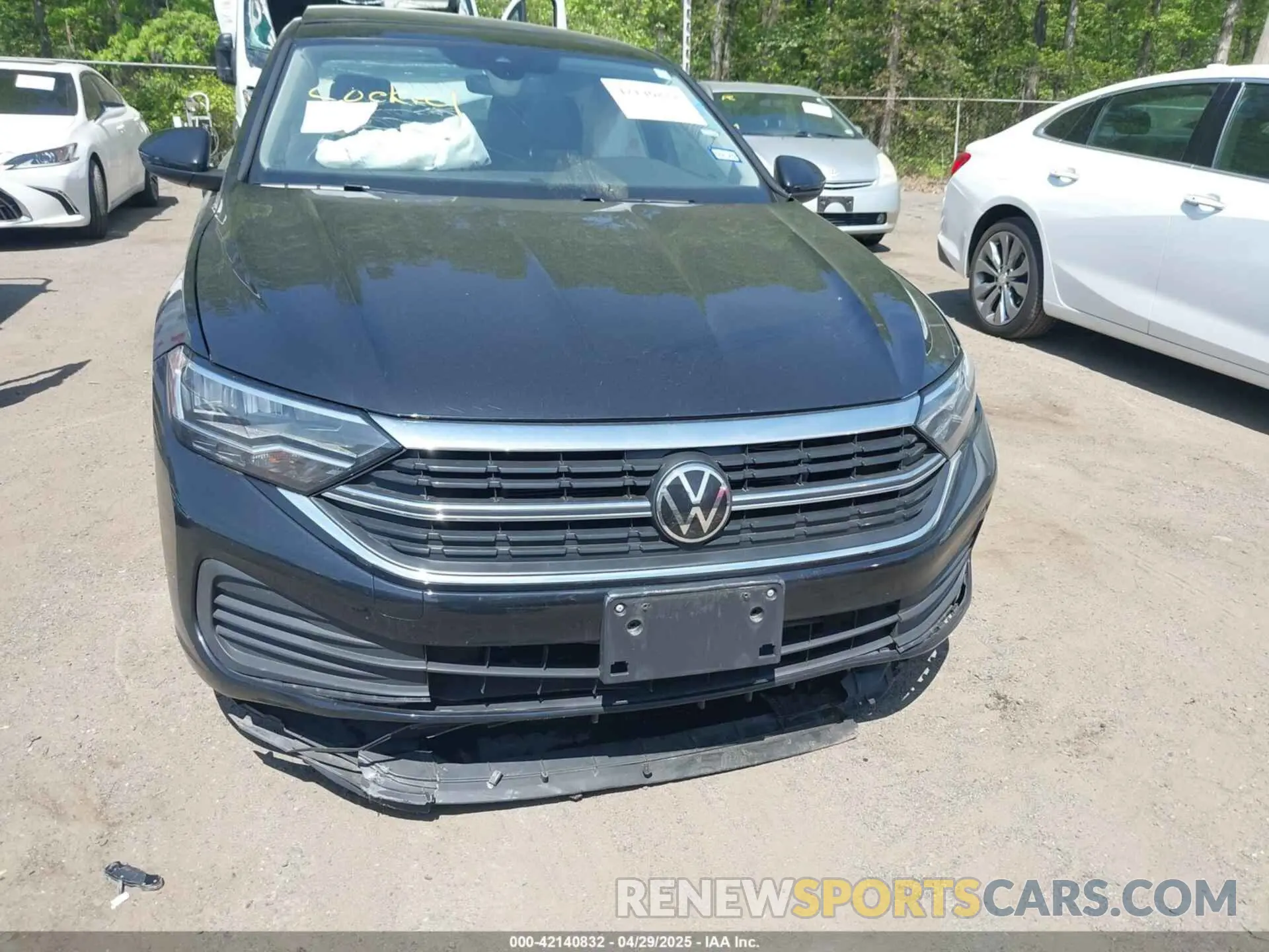 11 Photograph of a damaged car 3VW7M7BU1RM015934 VOLKSWAGEN JETTA 2024