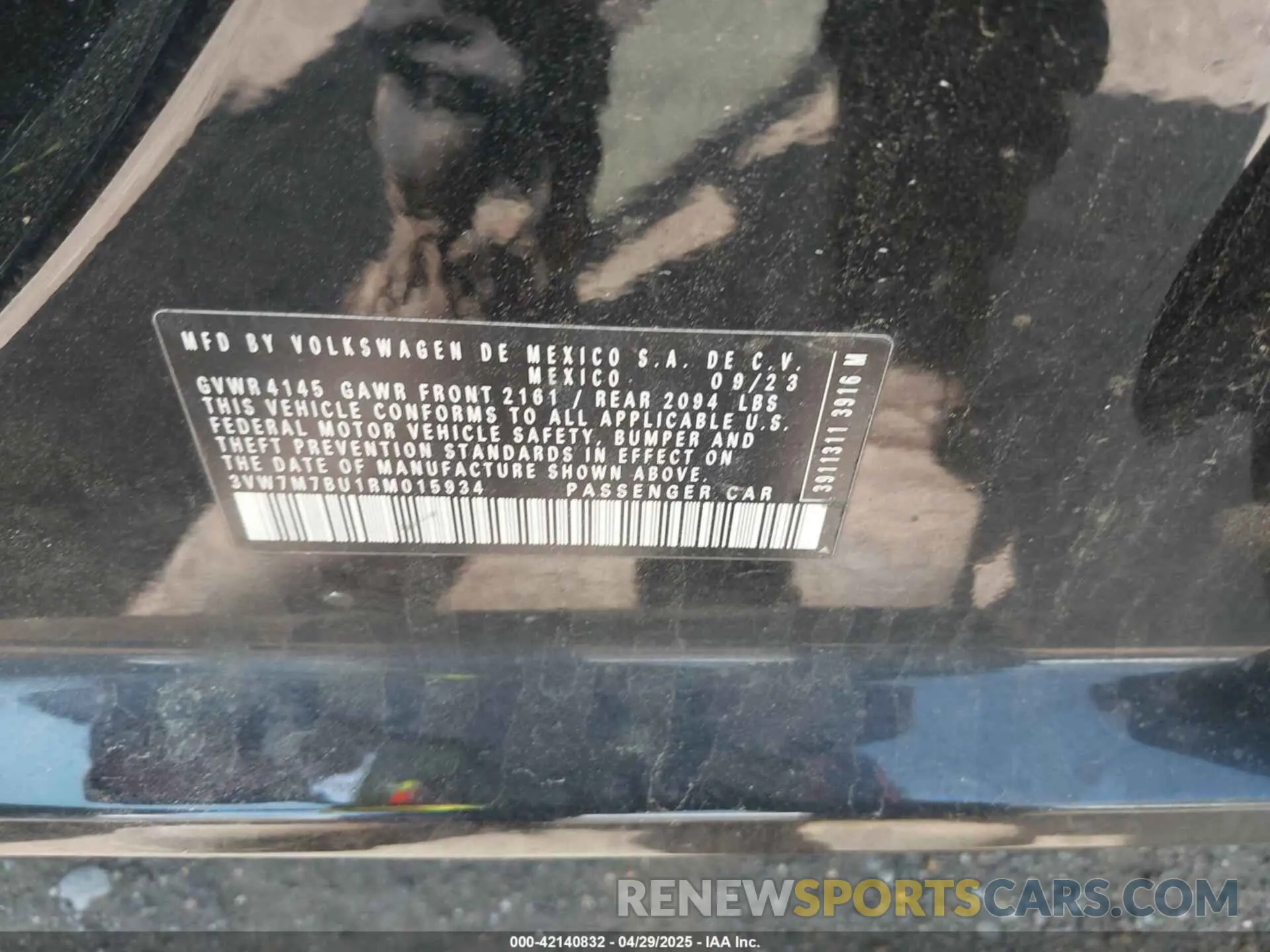 9 Photograph of a damaged car 3VW7M7BU1RM015934 VOLKSWAGEN JETTA 2024
