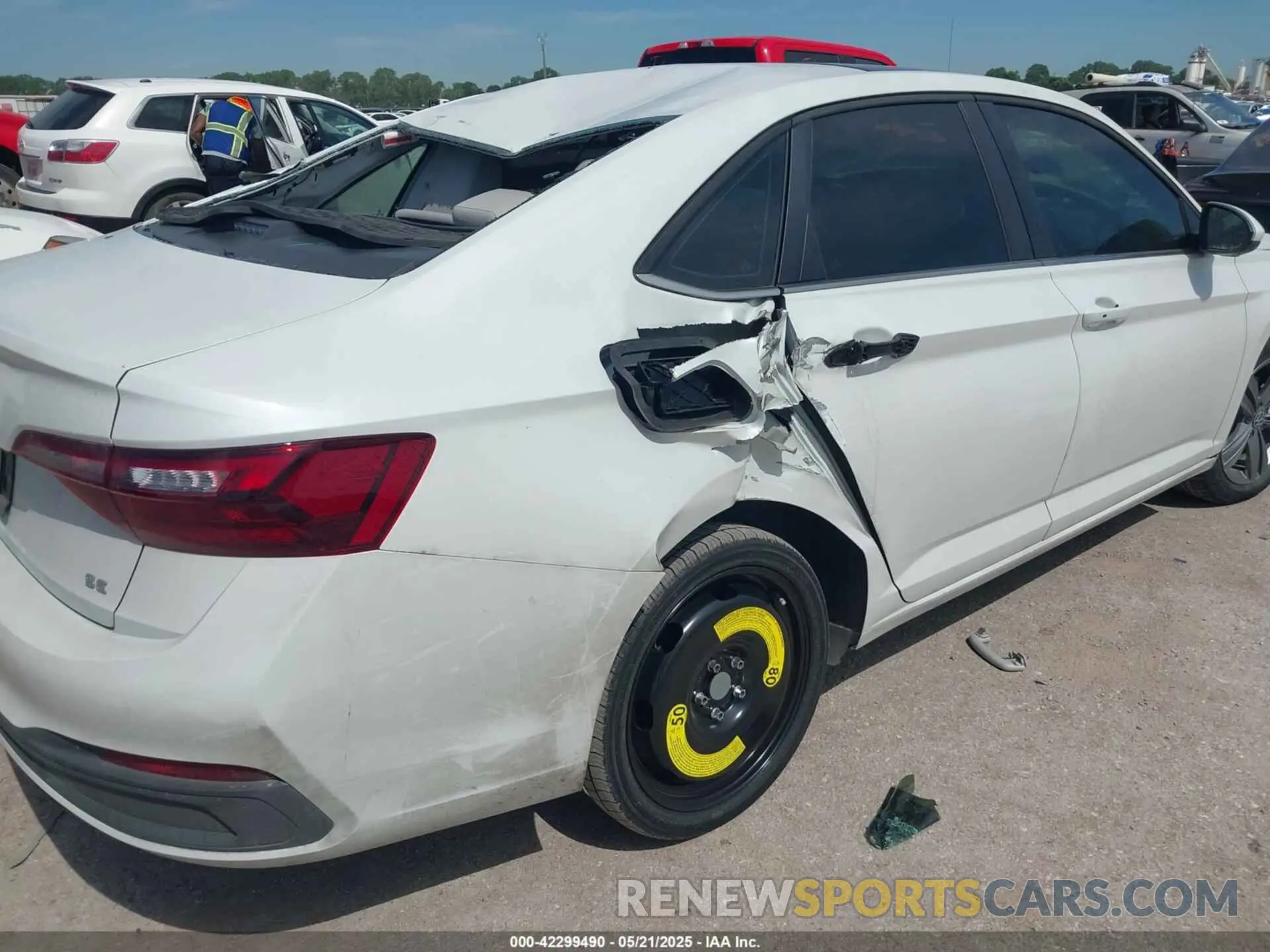 18 Photograph of a damaged car 3VW7M7BU4RM036051 VOLKSWAGEN JETTA 2024