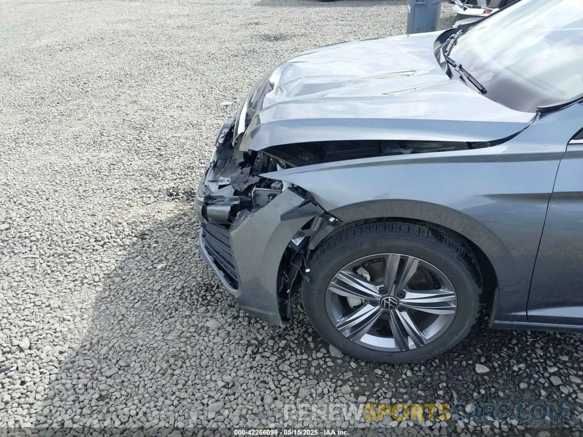 17 Photograph of a damaged car 3VW7M7BU4RM057045 VOLKSWAGEN JETTA 2024