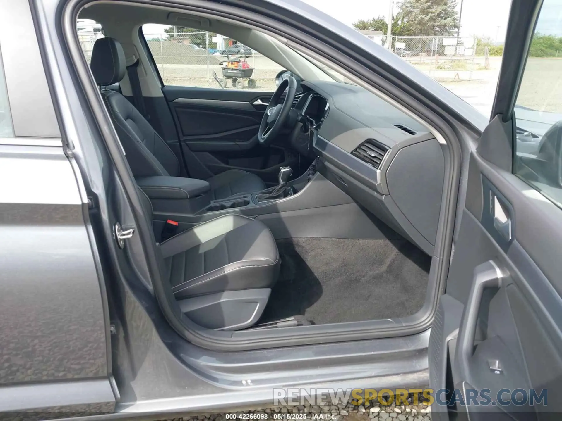 5 Photograph of a damaged car 3VW7M7BU4RM057045 VOLKSWAGEN JETTA 2024