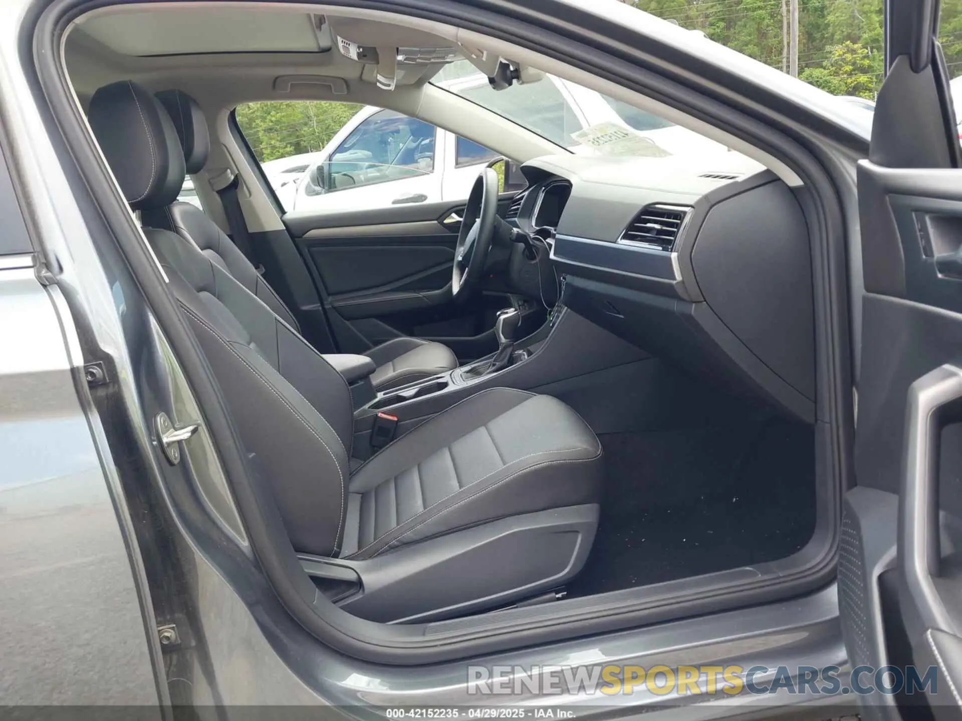 5 Фотография поврежденного автомобиля 3VW7M7BU6RM072680 VOLKSWAGEN JETTA 2024