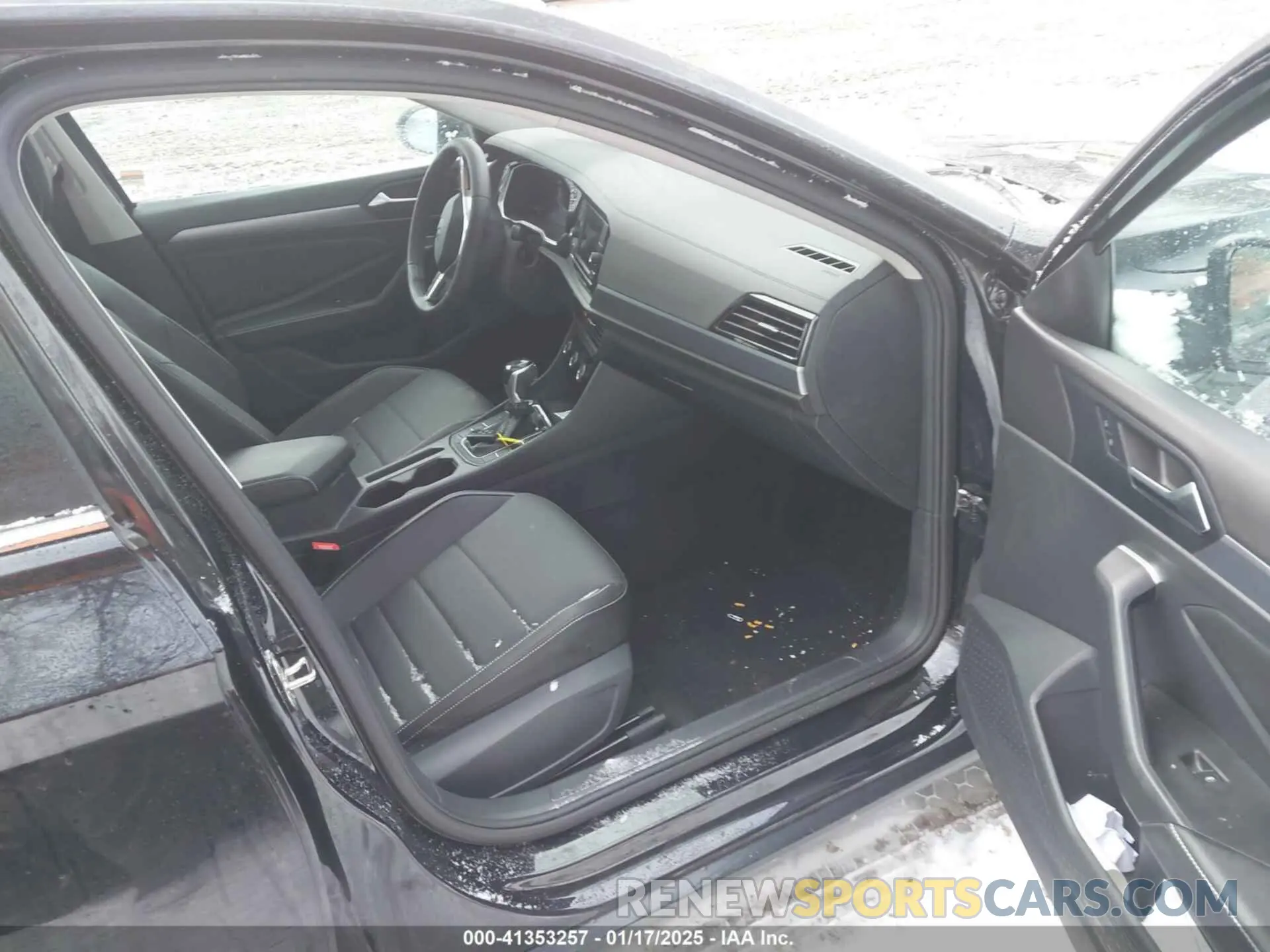 5 Фотография поврежденного автомобиля 3VW7M7BU8RM037848 VOLKSWAGEN JETTA 2024