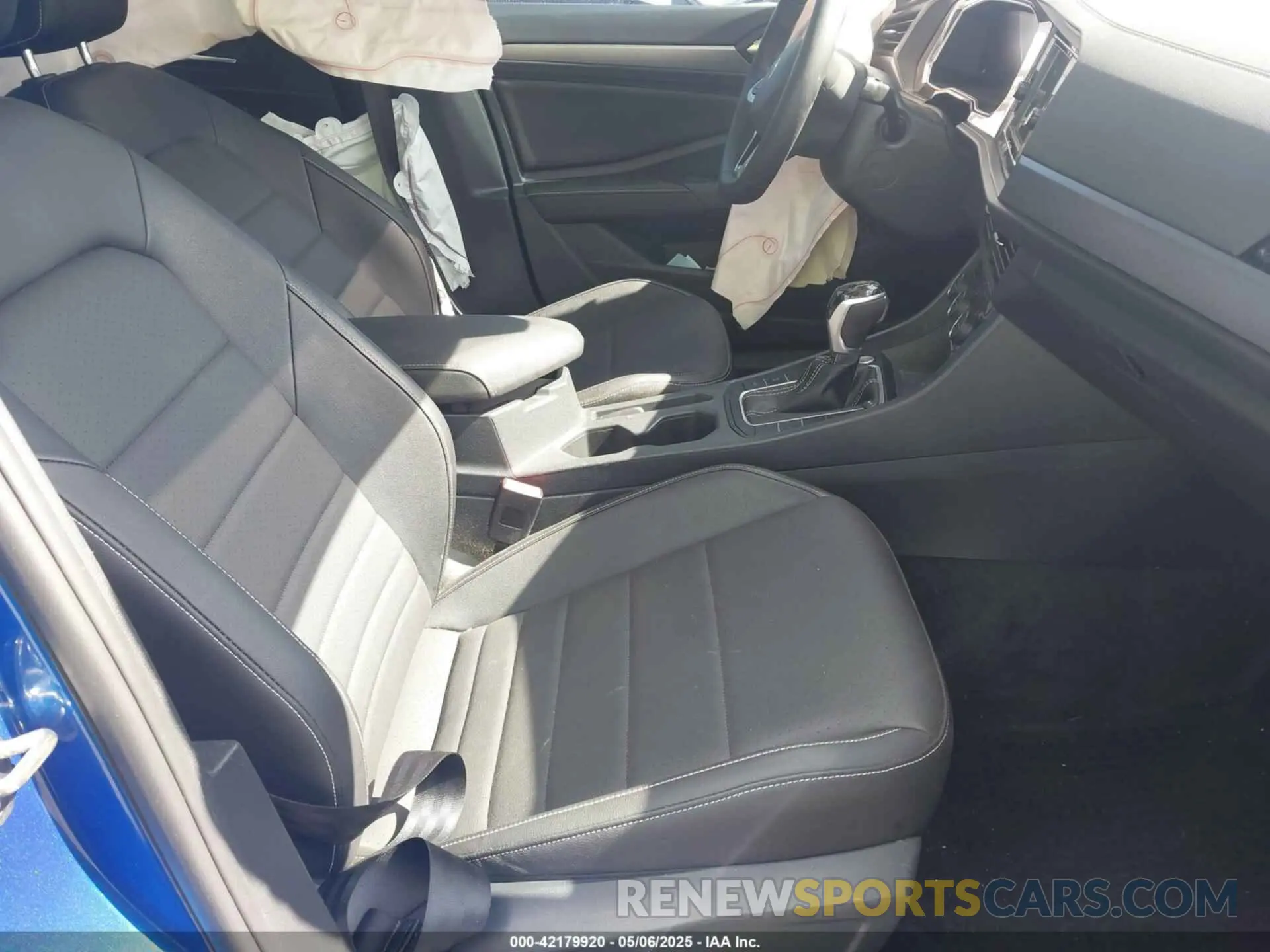 5 Фотография поврежденного автомобиля 3VW7M7BU8RM067013 VOLKSWAGEN JETTA 2024