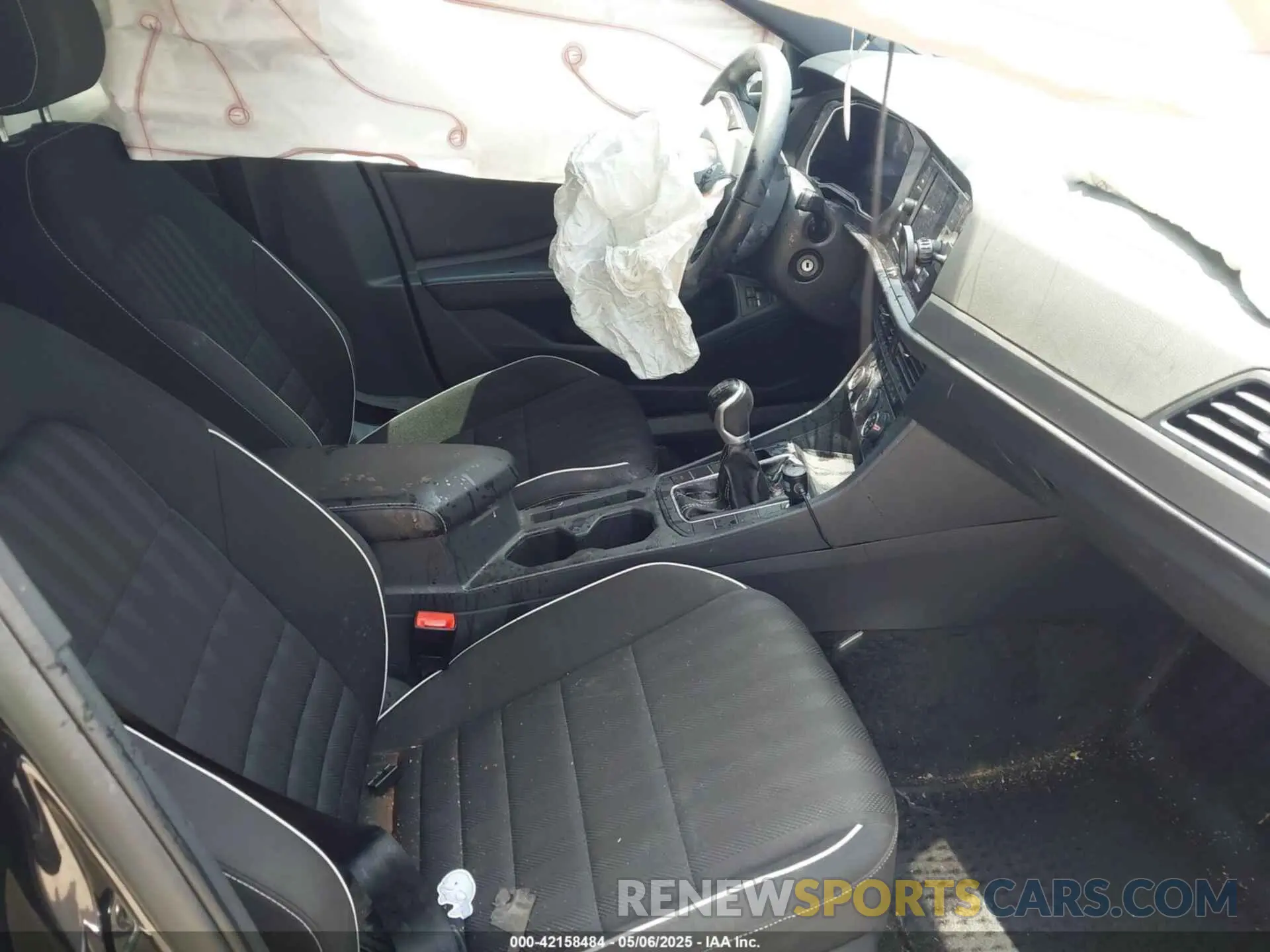 5 Photograph of a damaged car 3VWAM7BU3RM018730 VOLKSWAGEN JETTA 2024