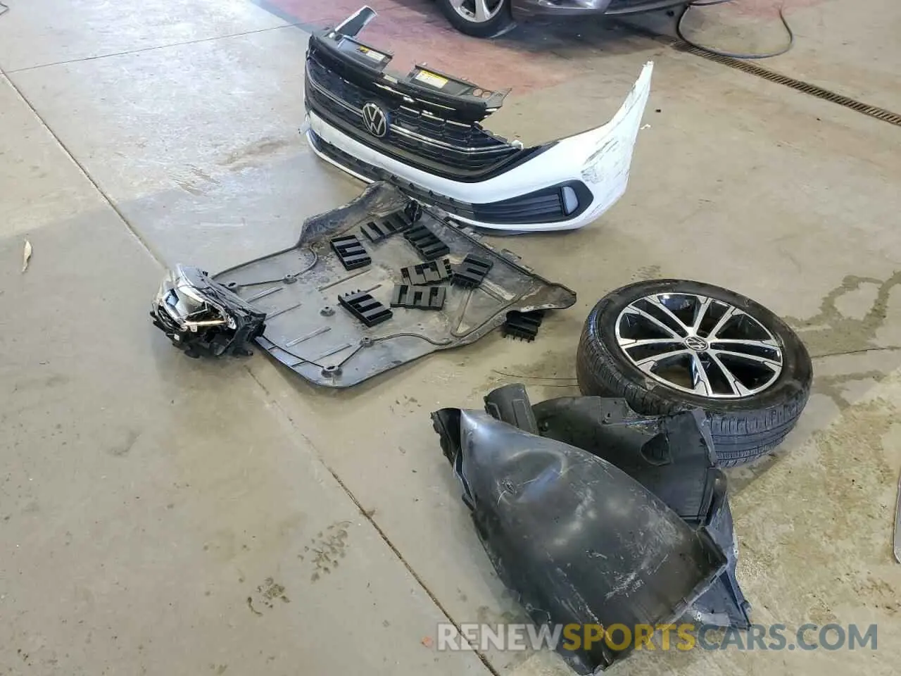 12 Photograph of a damaged car 3VWBM7BU4RM042345 VOLKSWAGEN JETTA 2024