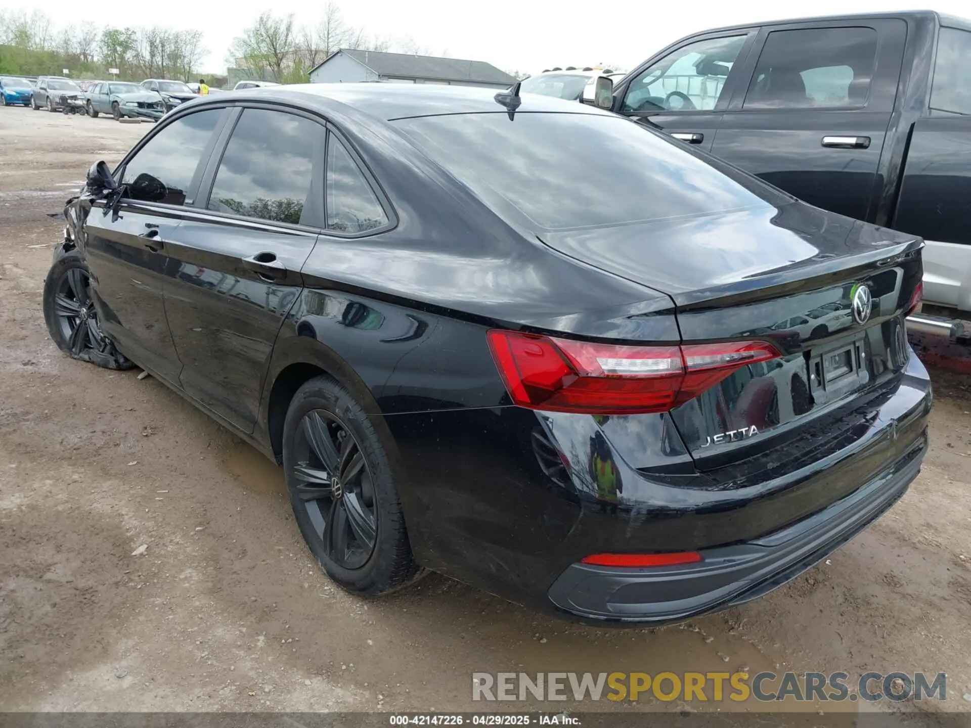 3 Фотография поврежденного автомобиля 3VWBM7BU7RM083844 VOLKSWAGEN JETTA 2024
