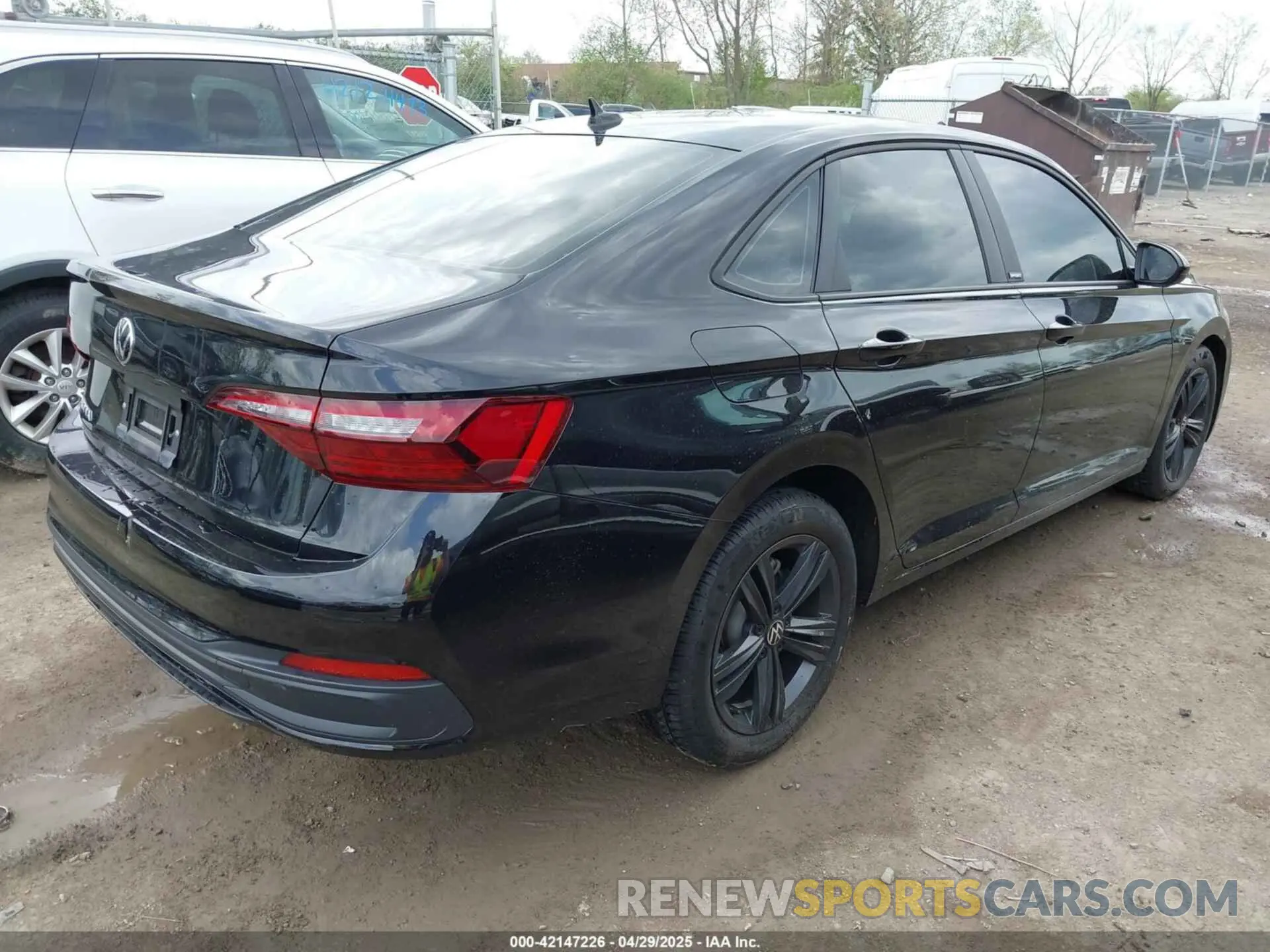 4 Фотография поврежденного автомобиля 3VWBM7BU7RM083844 VOLKSWAGEN JETTA 2024