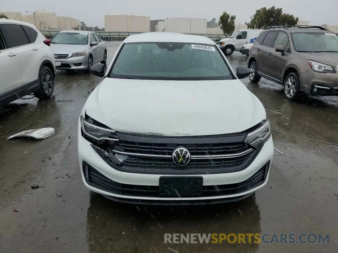 5 Photograph of a damaged car 3VWBM7BUXRM041829 VOLKSWAGEN JETTA 2024