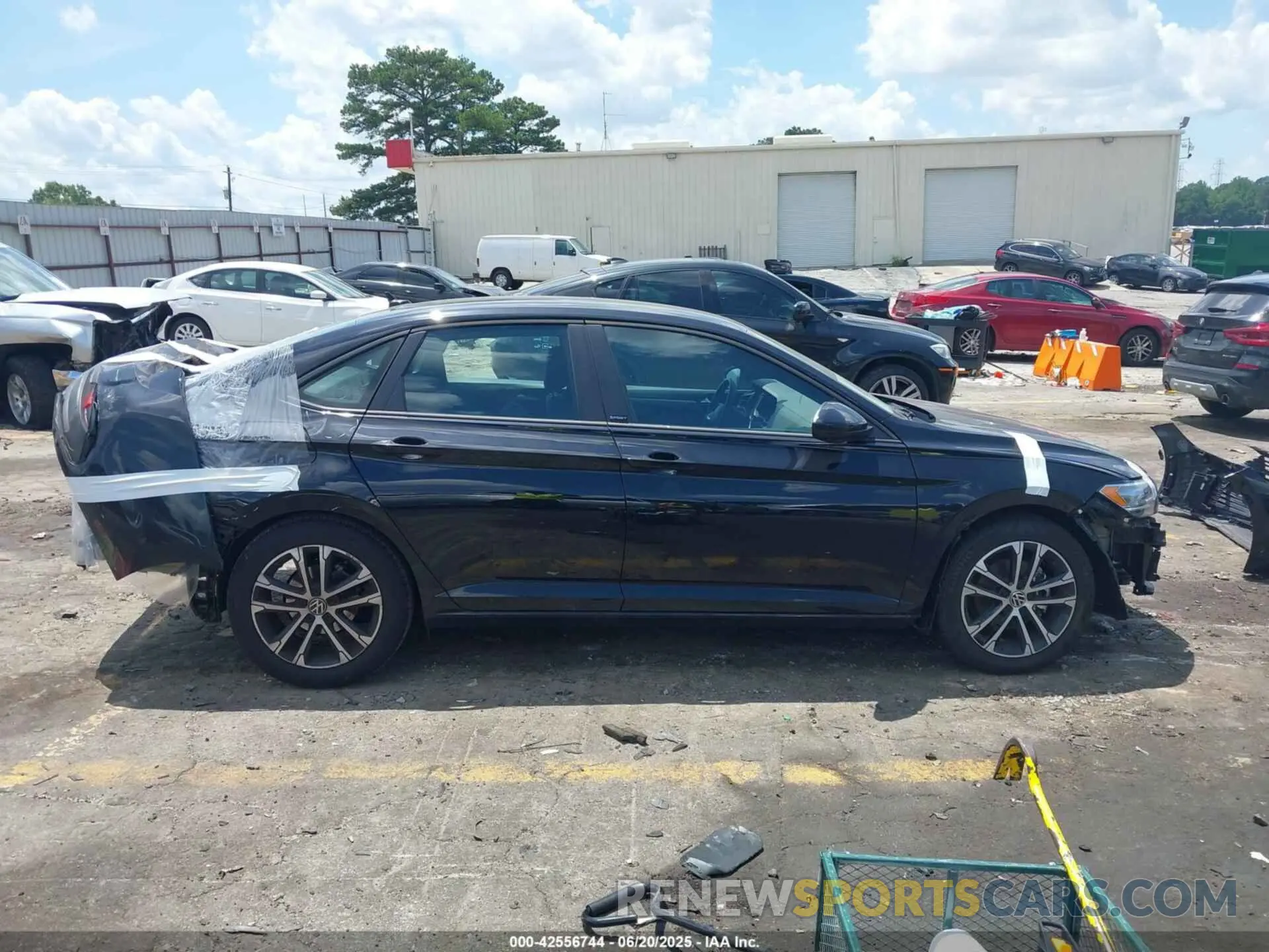 14 Photograph of a damaged car 3VWBM7BUXRM090044 VOLKSWAGEN JETTA 2024